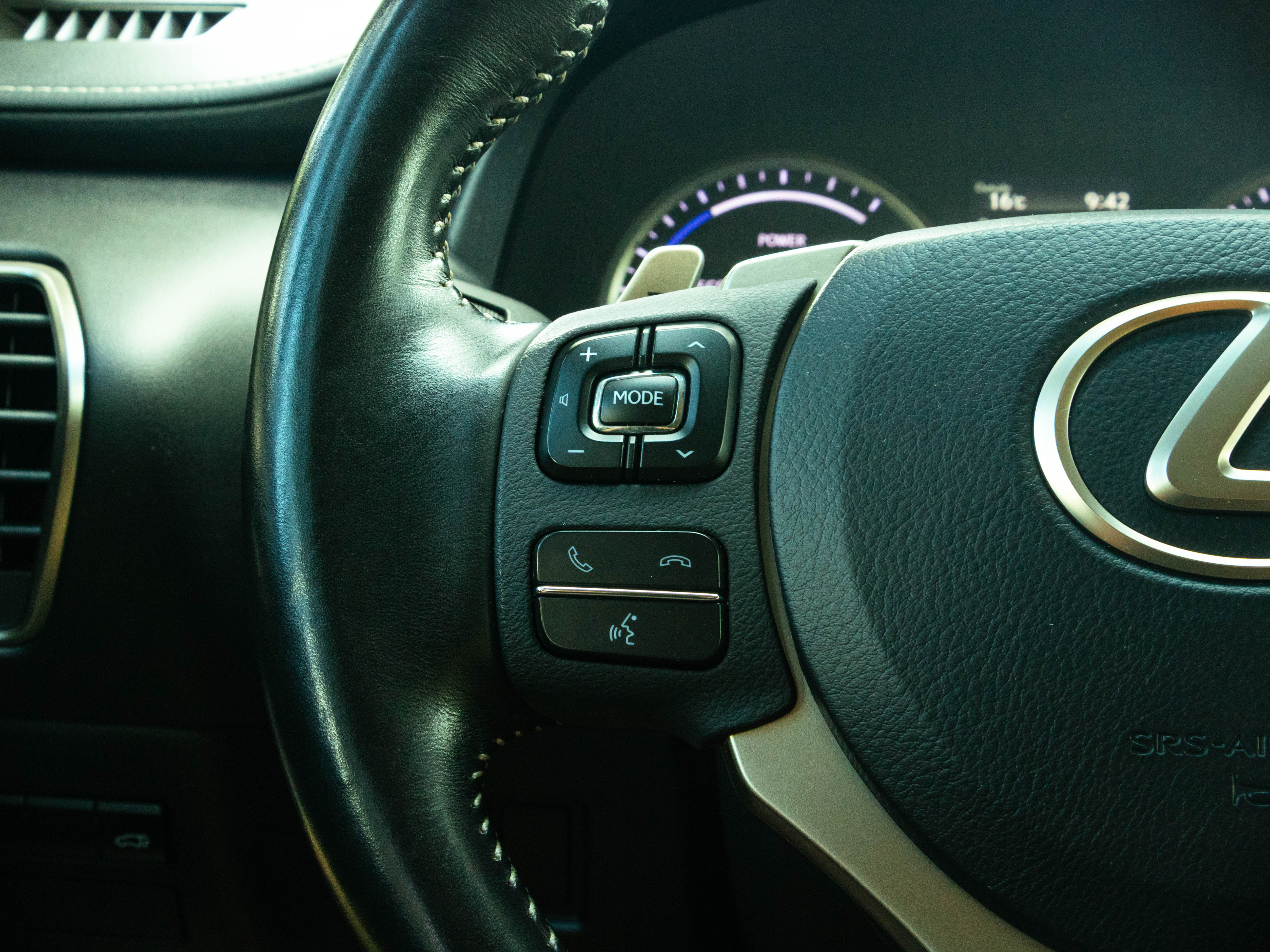 LEXUS NX 300H NX 300h Executive+