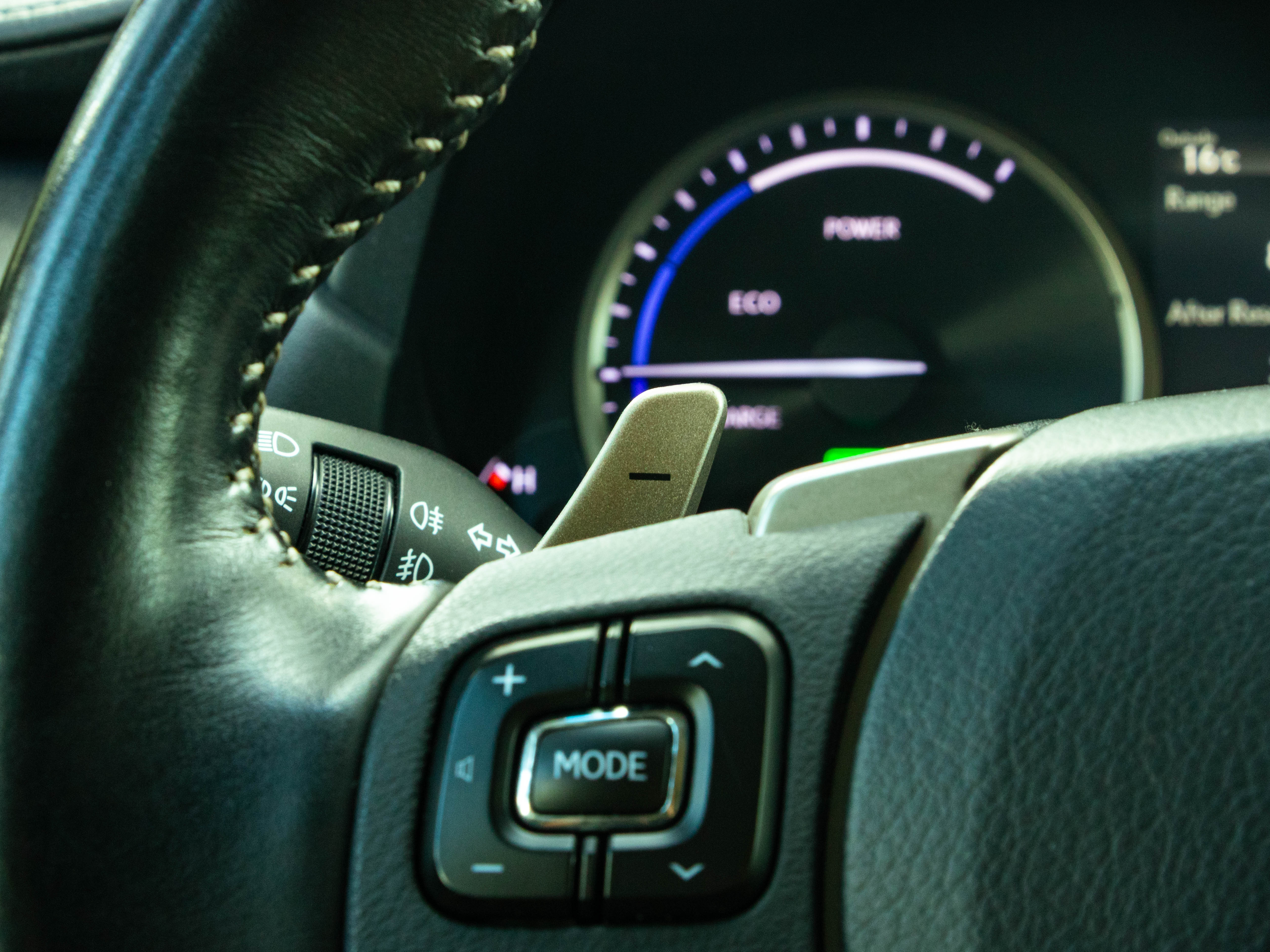 LEXUS NX 300H NX 300h Executive+