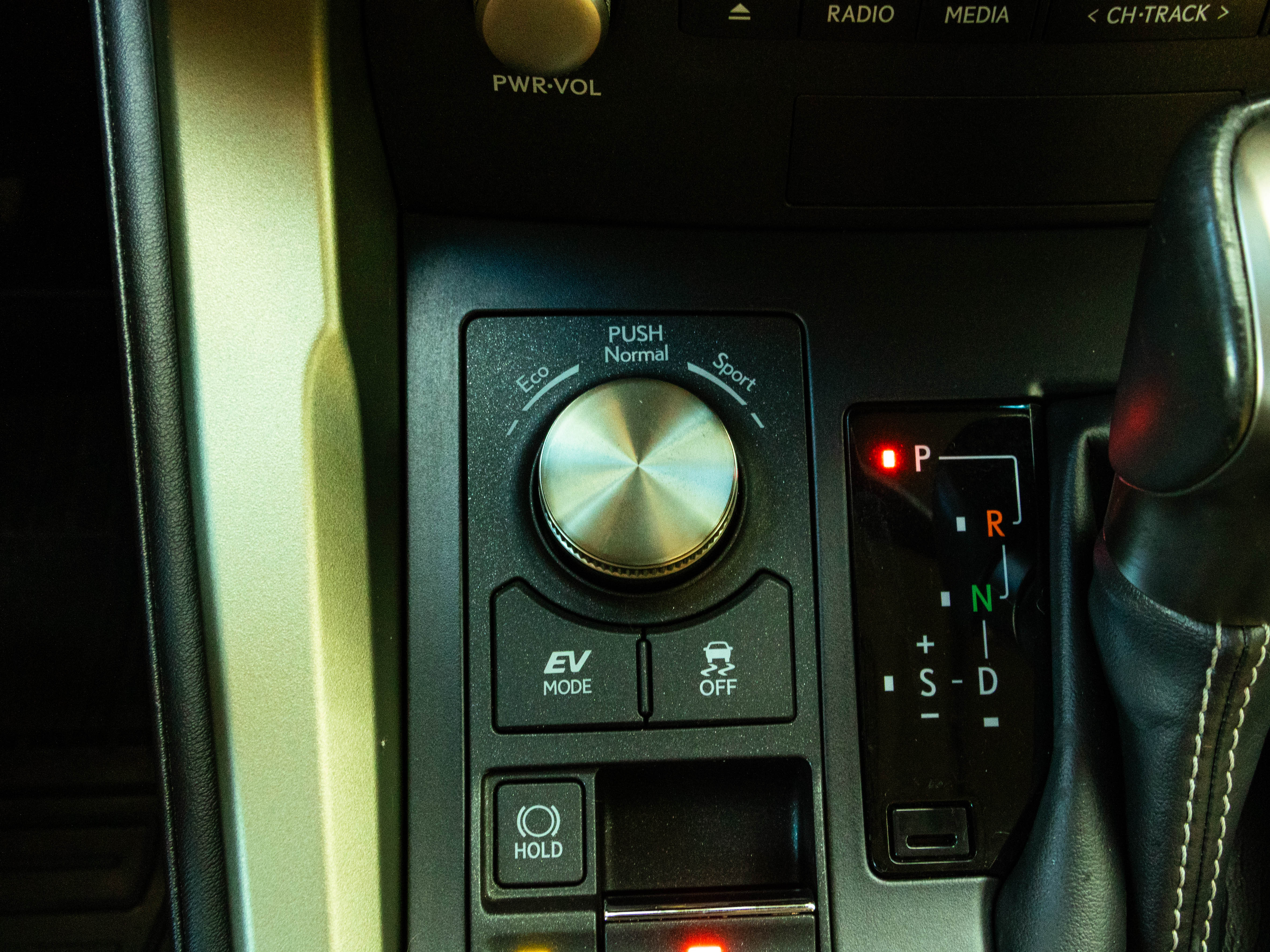 LEXUS NX 300H NX 300h Executive+