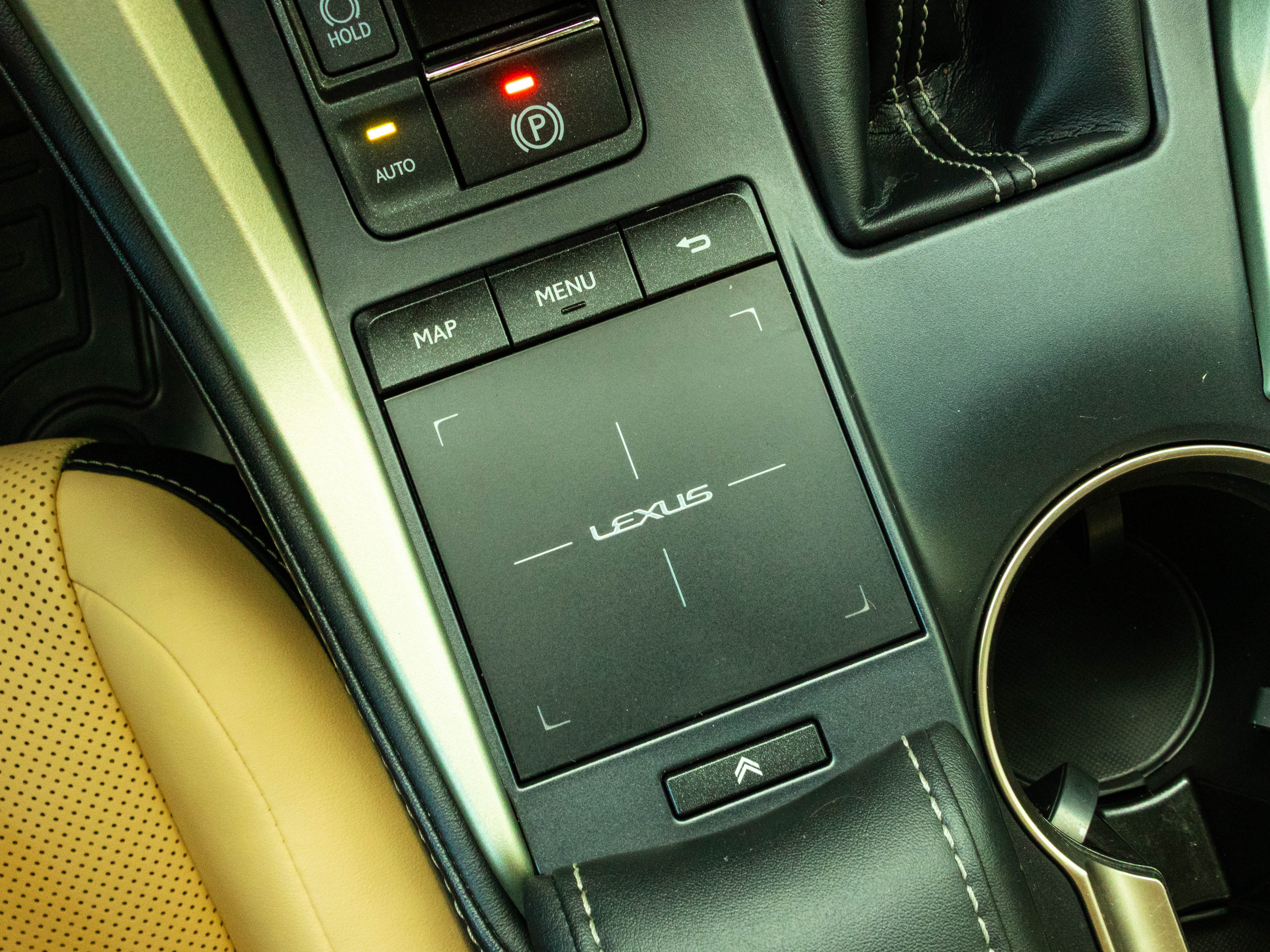 LEXUS NX 300H NX 300h Executive+