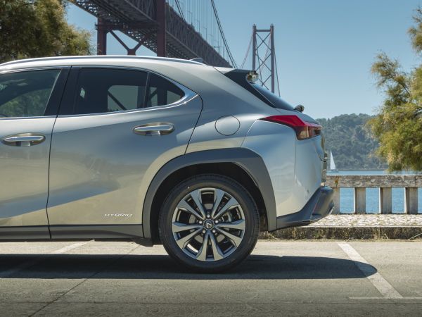 LEXUS UX 250H UX 250h F Sport