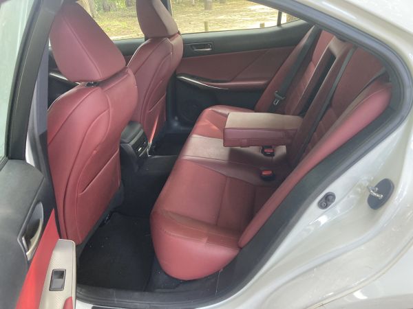 LEXUS IS 300h F Sport