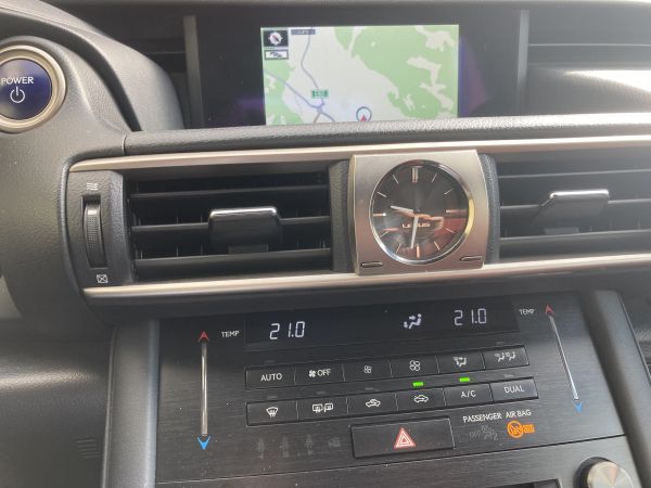 LEXUS IS 300h F Sport