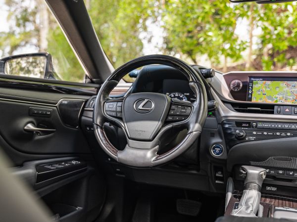 LEXUS ES ES 300h Luxury