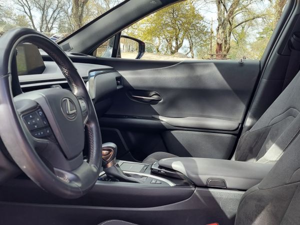 LEXUS UX 250h Executive Plus
