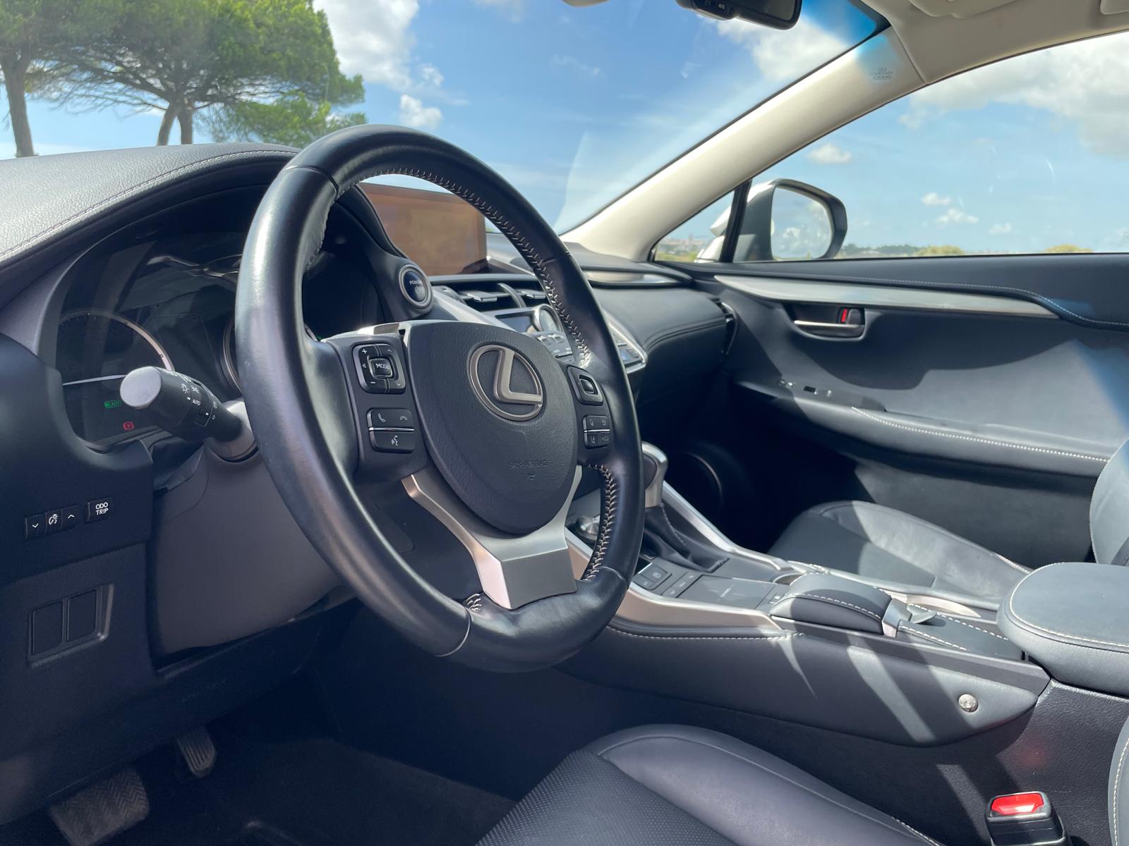 LEXUS NX 300H NX 300h Executive +