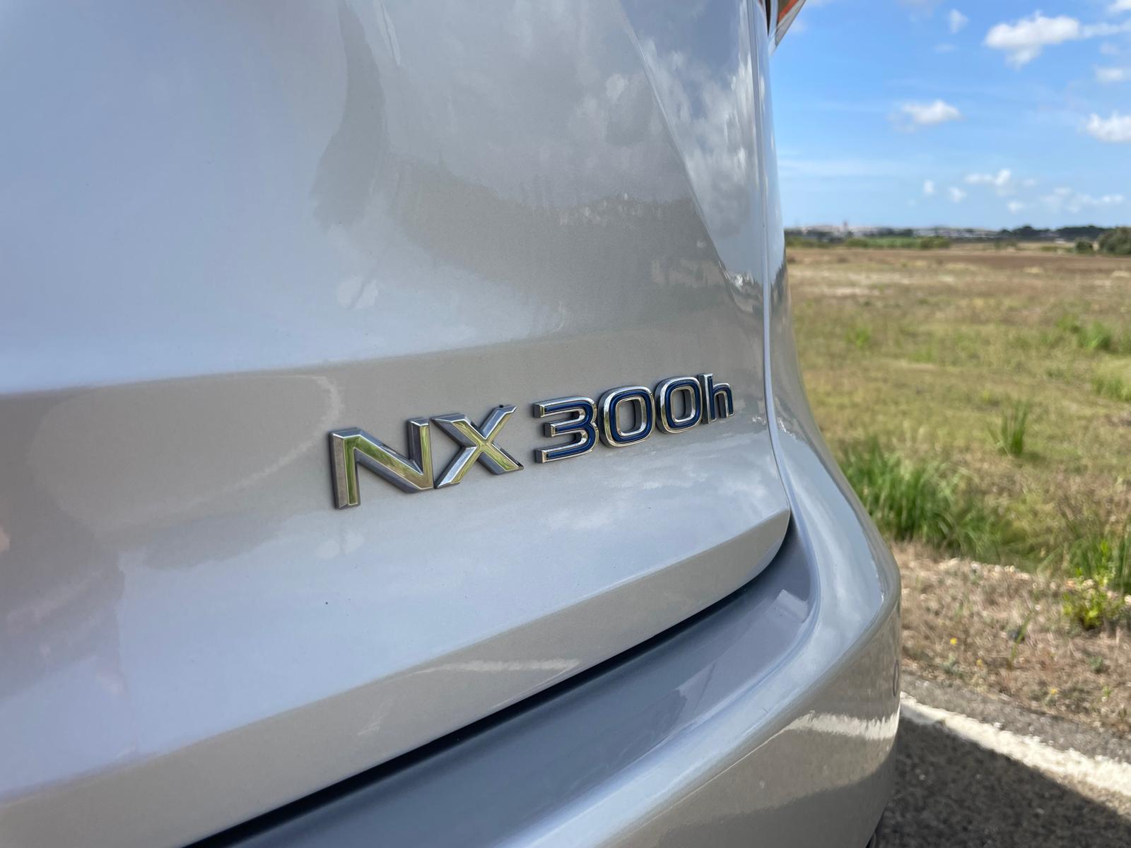 LEXUS NX 300H NX 300h Executive +