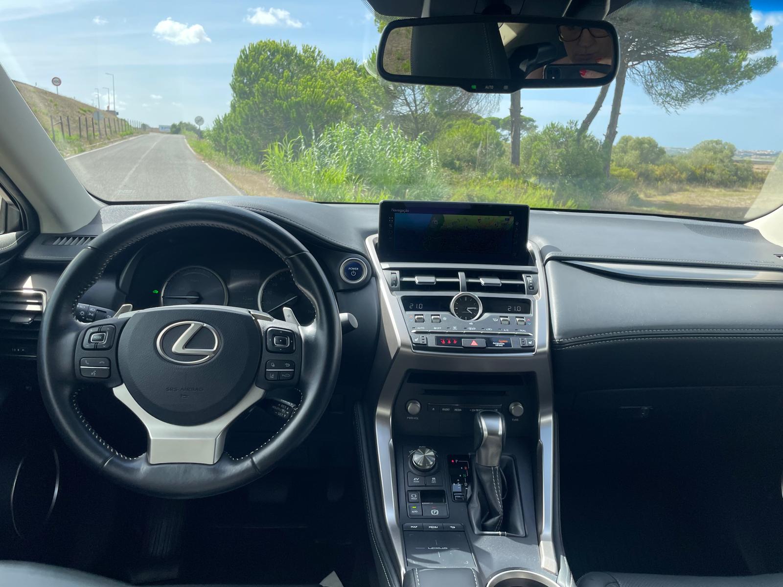 LEXUS NX 300H NX 300h Executive +