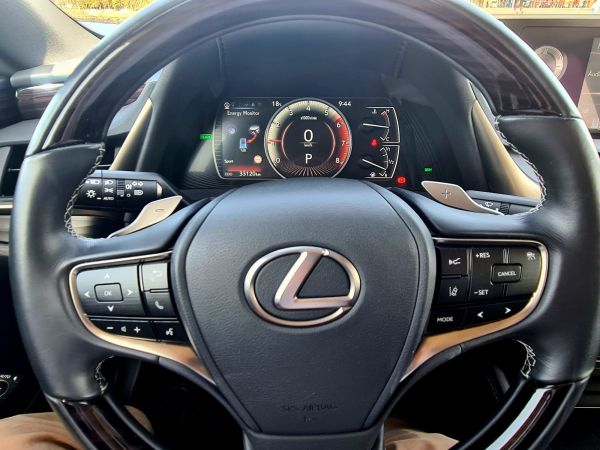 LEXUS ES ES 300h Executive +