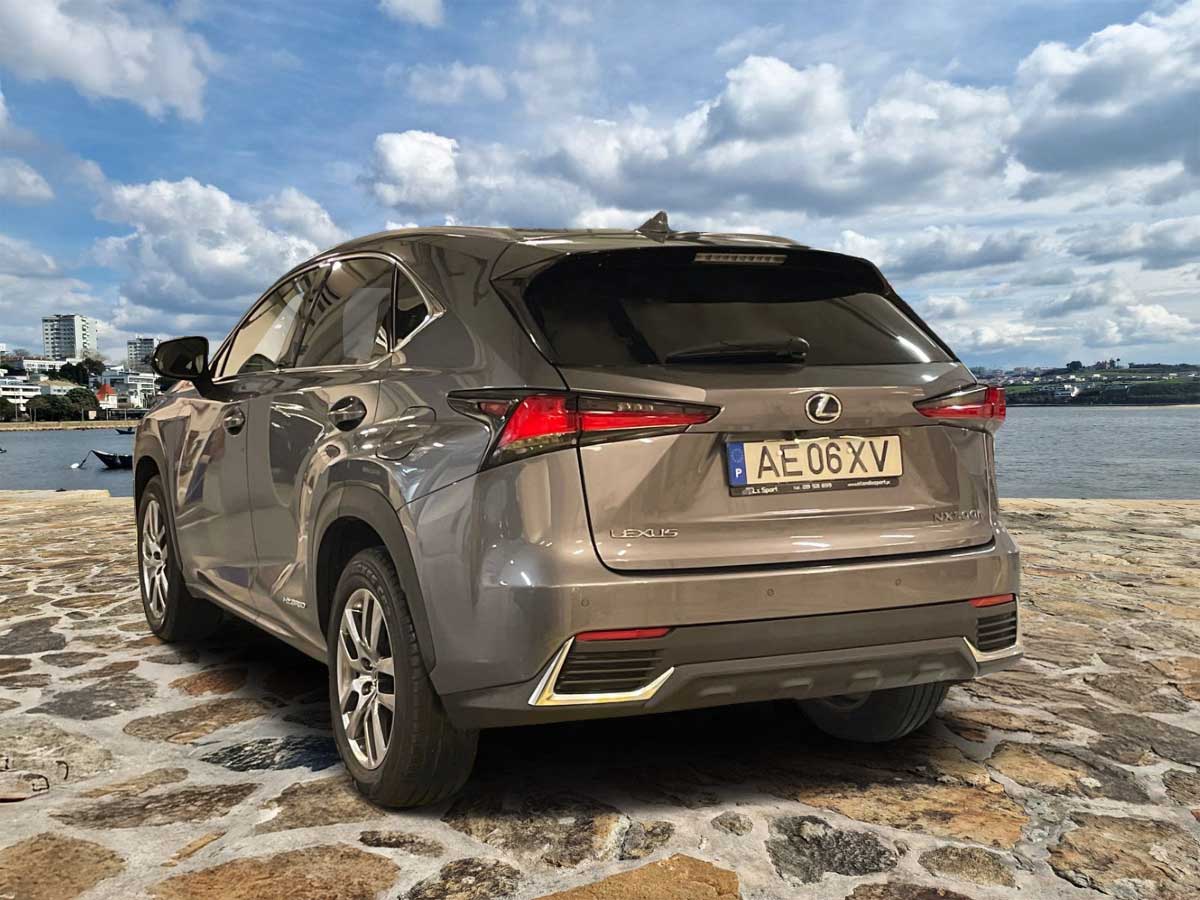 LEXUS NX 300H NX 300h Executive +