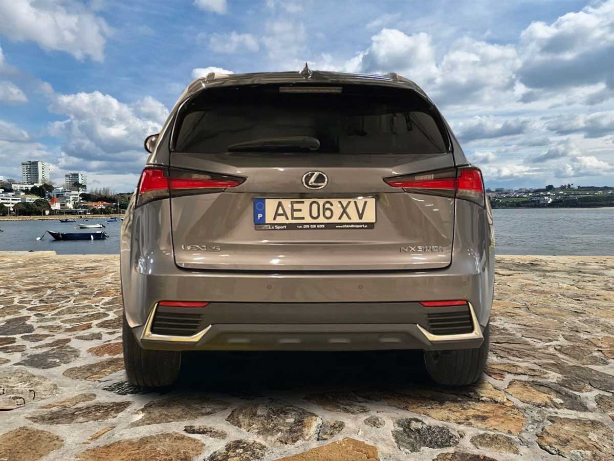 LEXUS NX 300H NX 300h Executive +