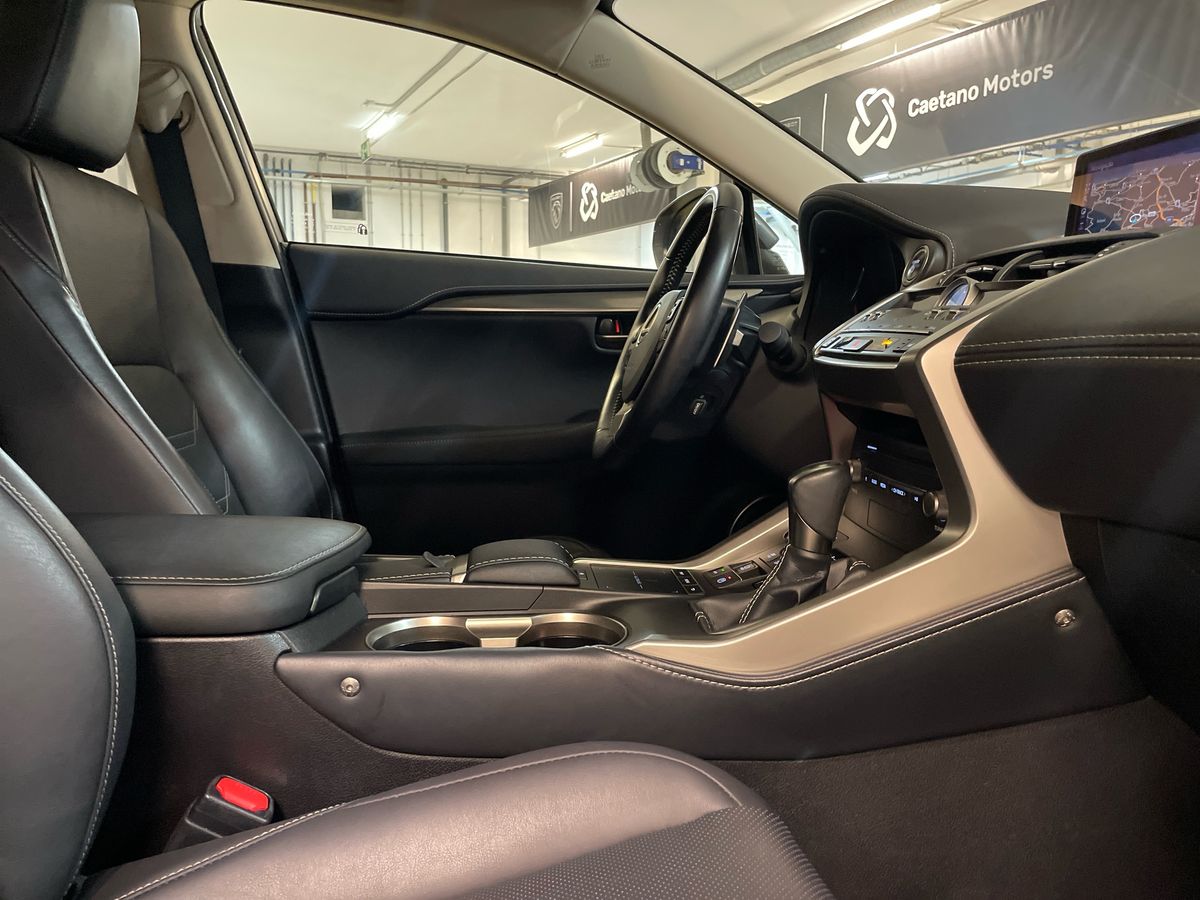 LEXUS NX 300H NX 300h Executive +