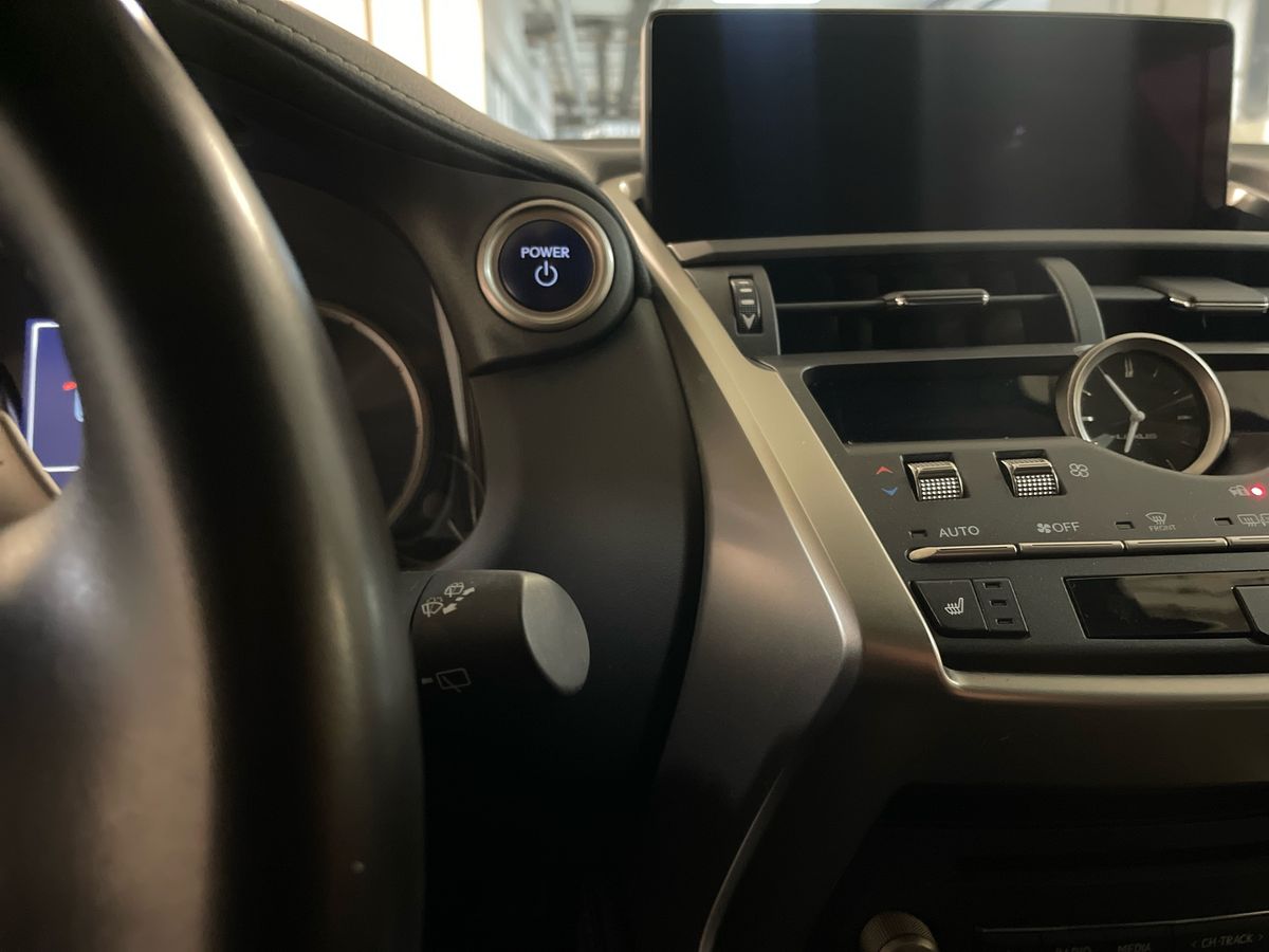 LEXUS NX 300H NX 300h Executive +