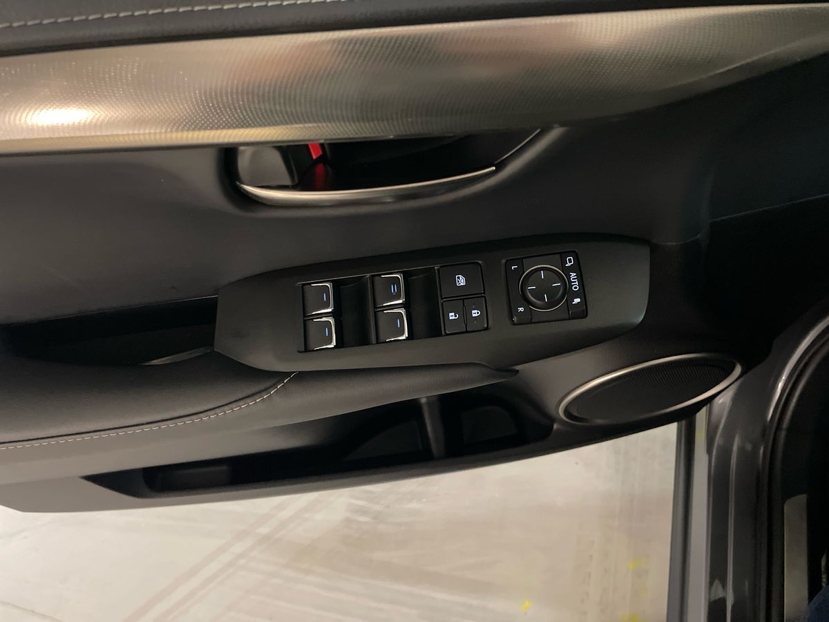 LEXUS NX 300H NX 300h Executive +