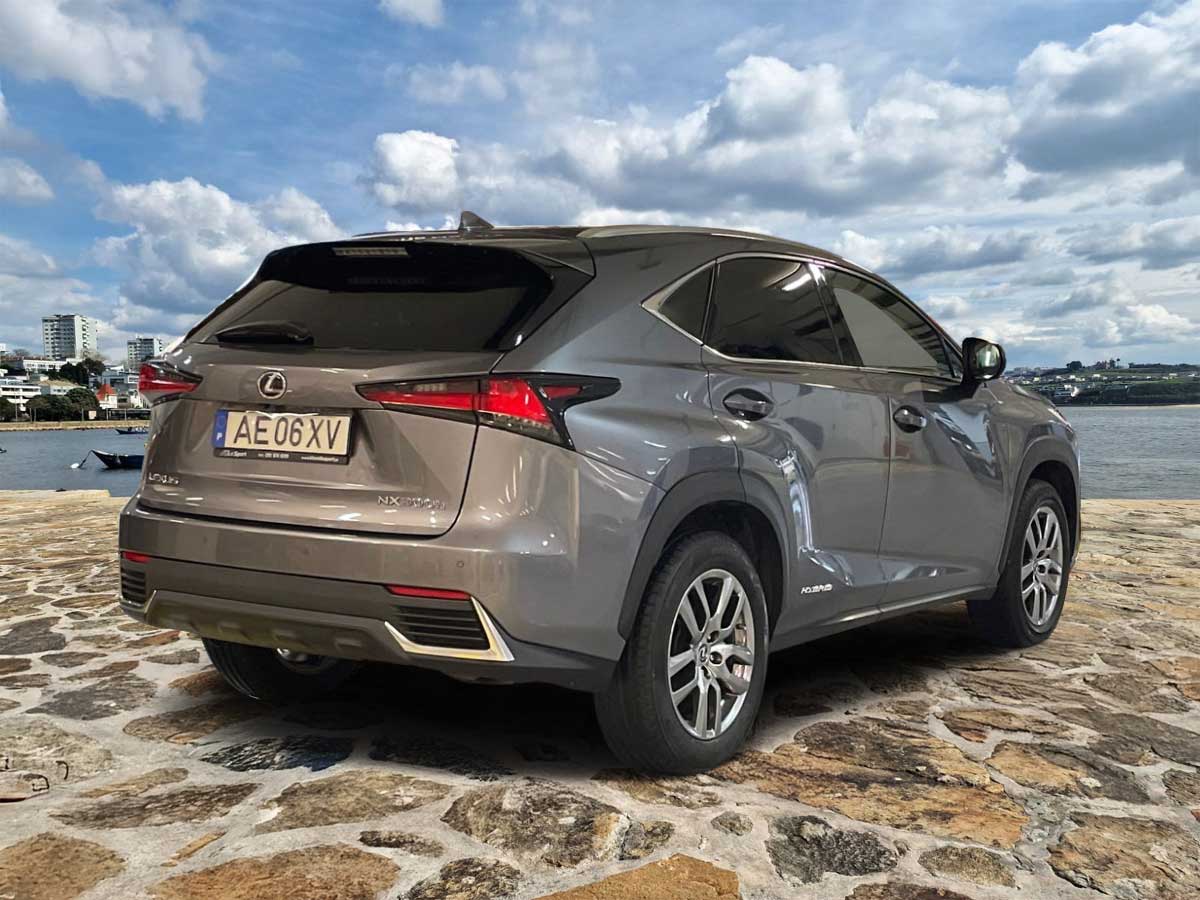 LEXUS NX 300H NX 300h Executive +