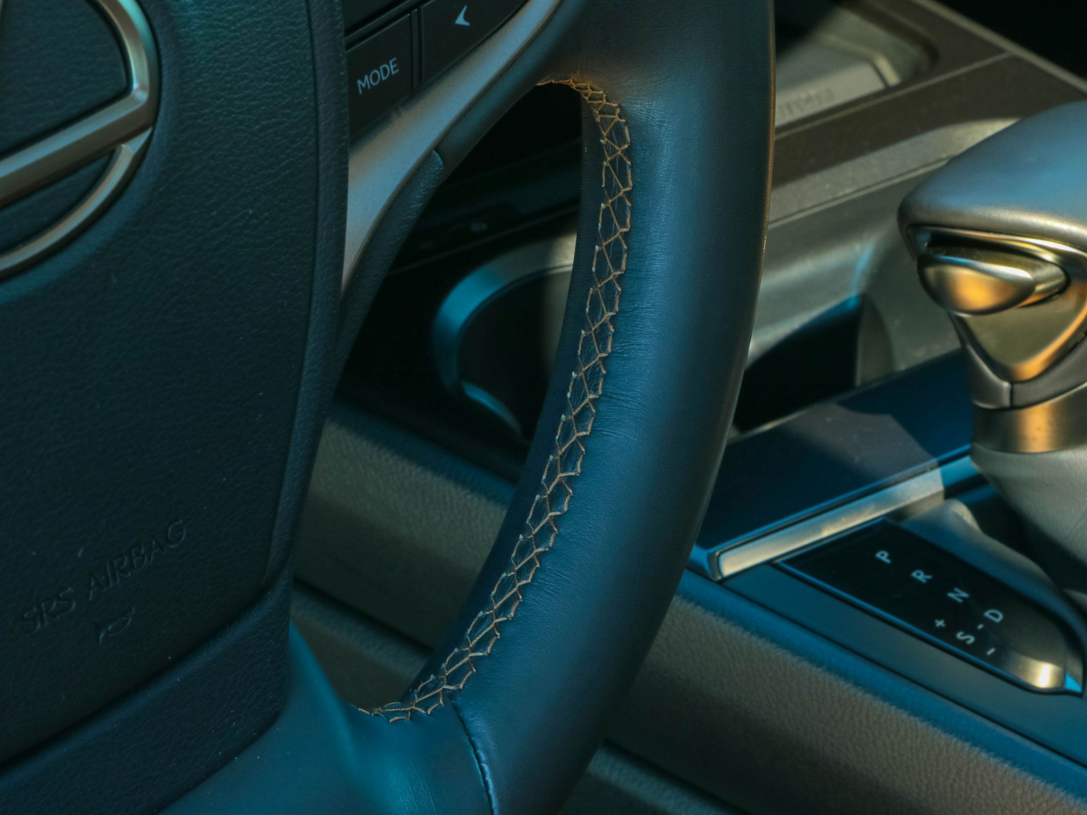 LEXUS UX 250H UX 250h Premium