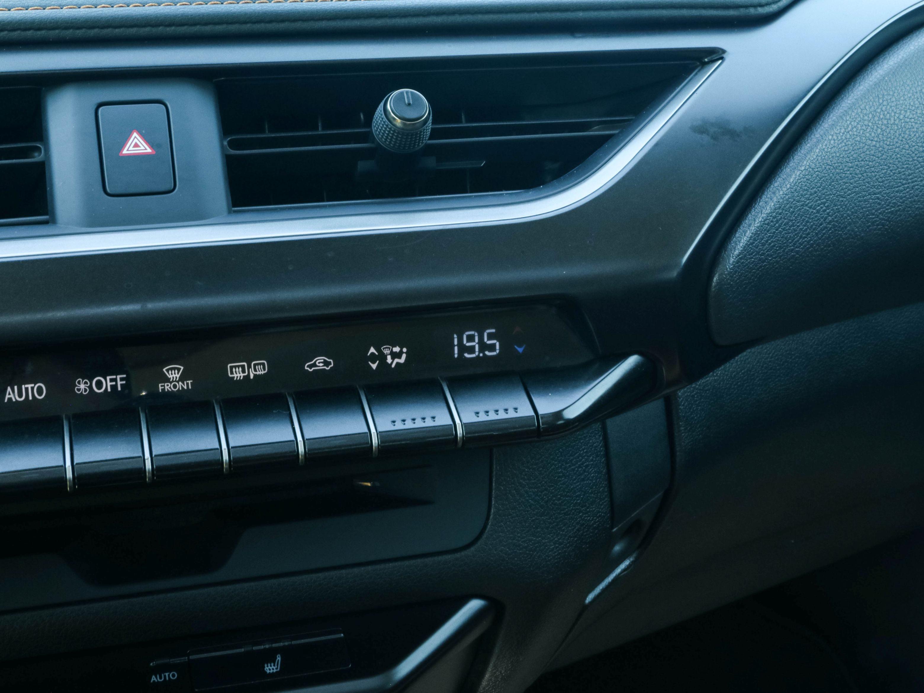 LEXUS UX 250H UX 250h Premium