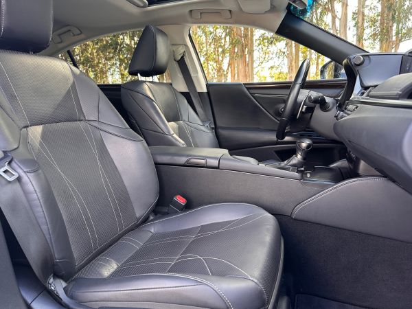 LEXUS ES 300H ES 300h Executive +