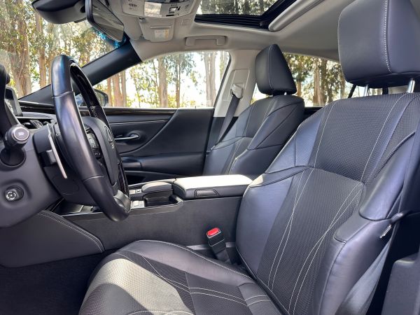 LEXUS ES 300H ES 300h Executive +