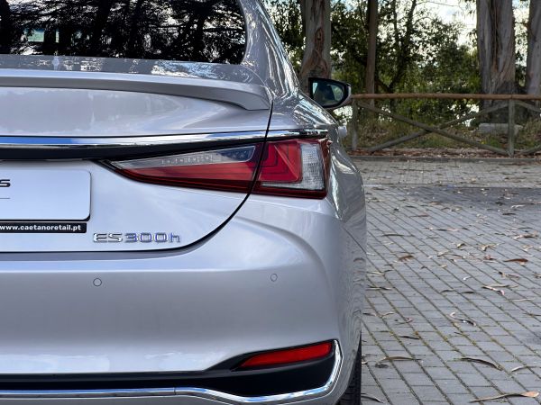 LEXUS ES 300H ES 300h Executive +