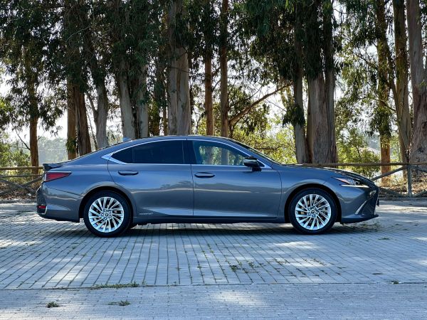 LEXUS ES ES 300h Luxury