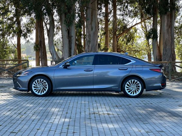 LEXUS ES ES 300h Luxury