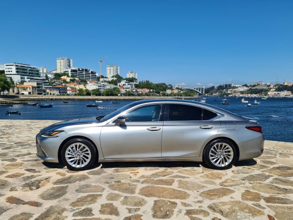 LEXUS ES 300H ES 300h Luxury