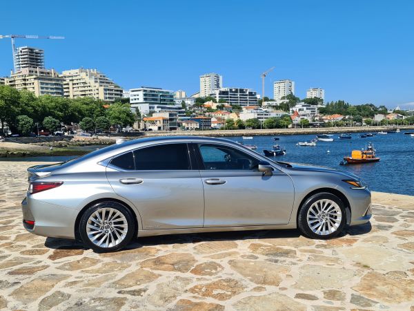 LEXUS ES 300H ES 300h Luxury