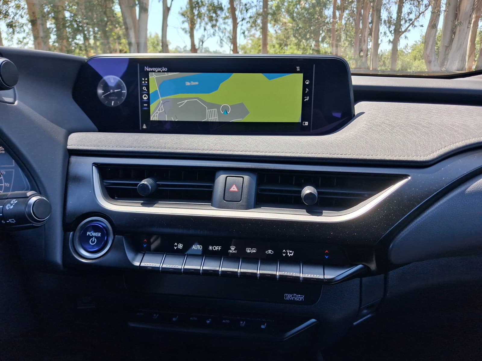 LEXUS UX 300E Luxury