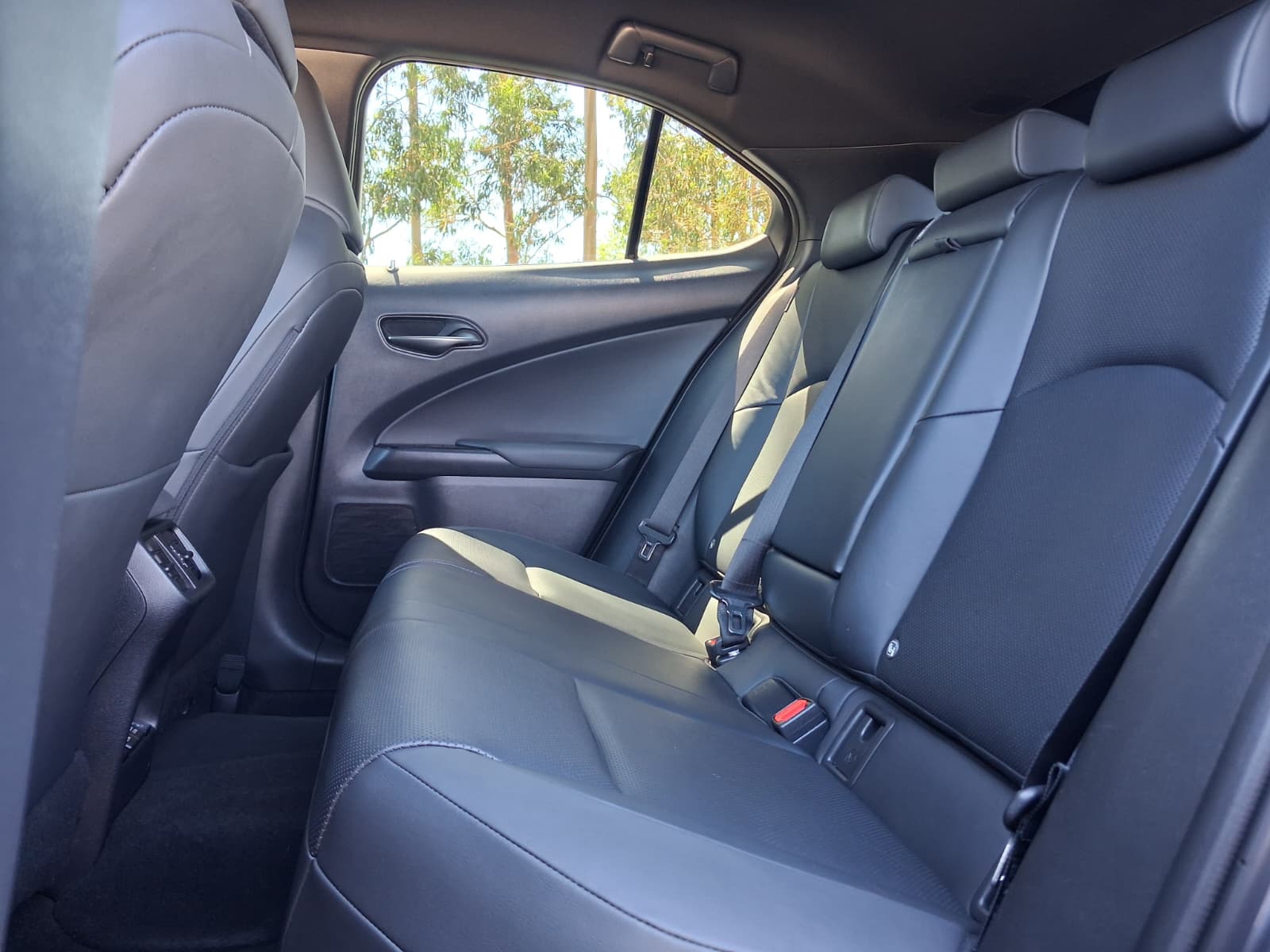 LEXUS UX 300E Luxury