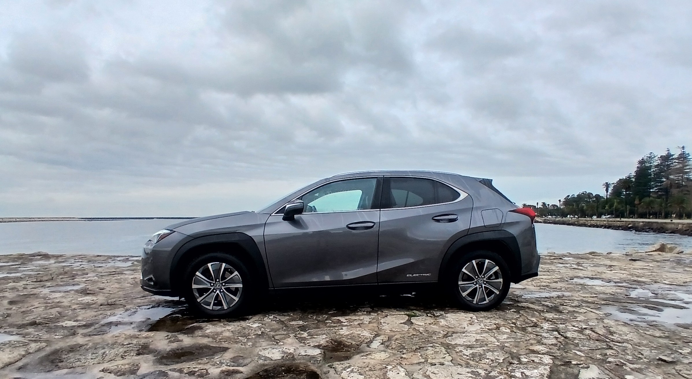 LEXUS UX 300E Luxury