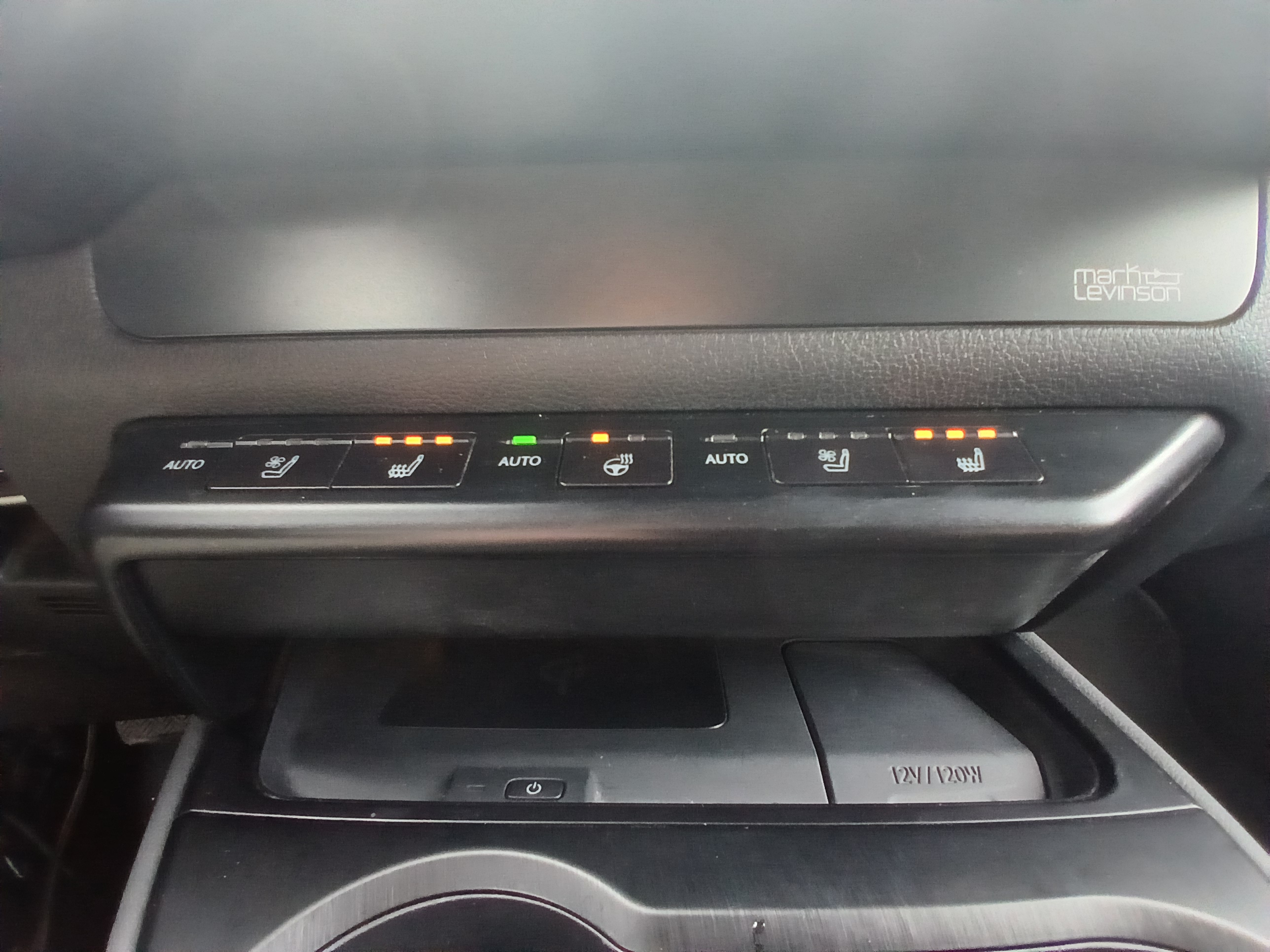 LEXUS UX 300E Luxury