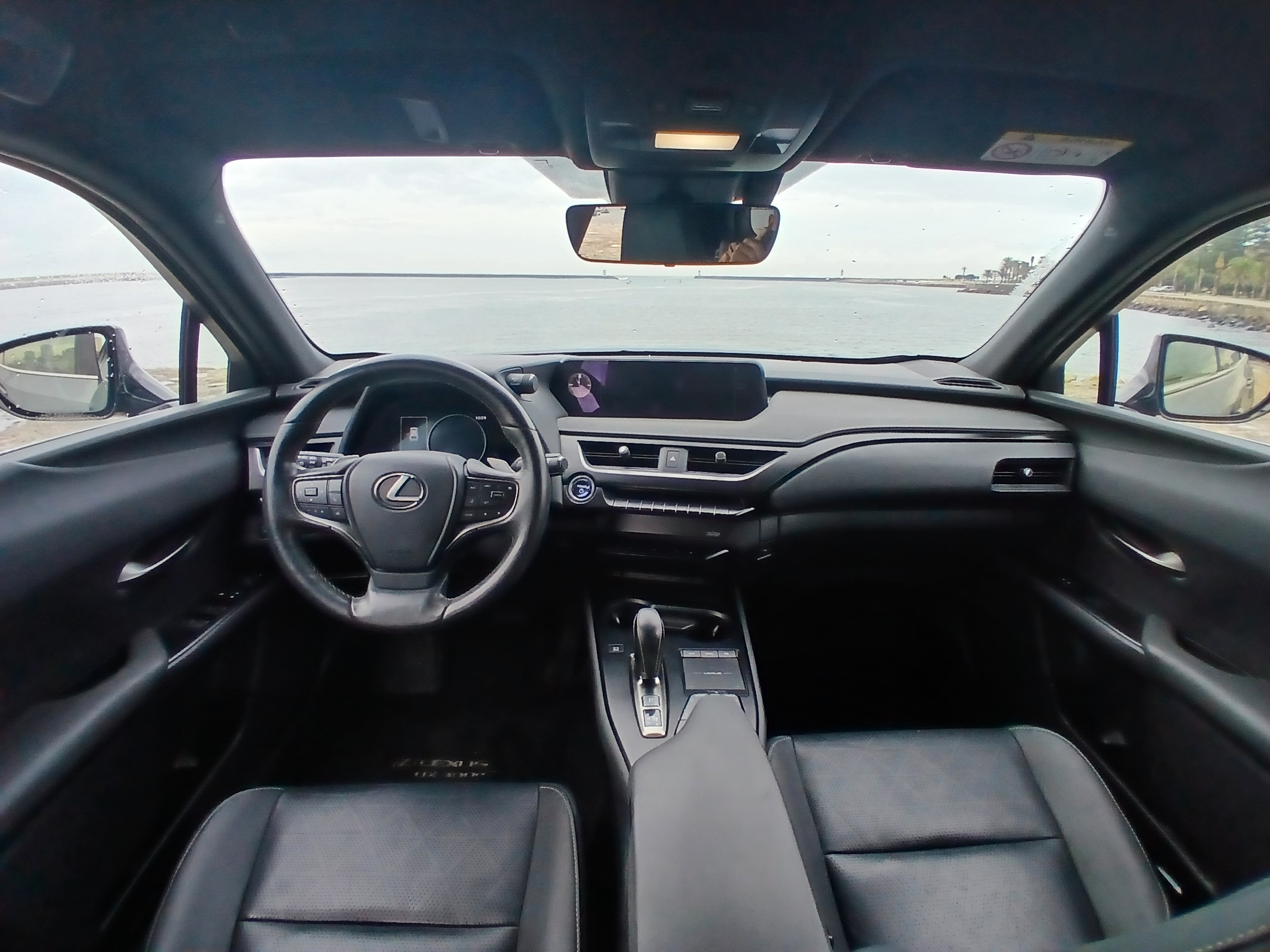 LEXUS UX 300E Luxury