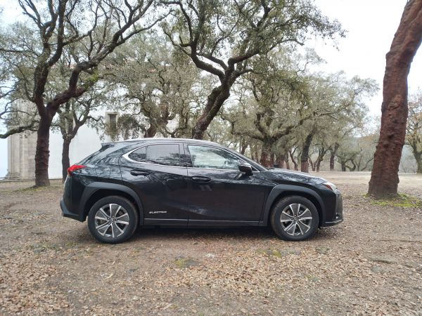 LEXUS UX 300e Luxury