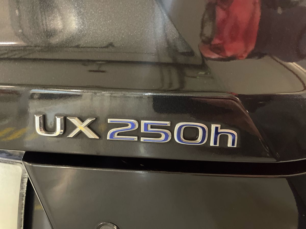 LEXUS UX 250H UX 250h Special Edition