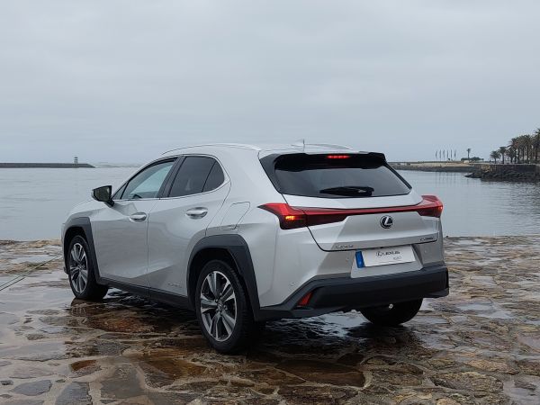 LEXUS UX Luxury +