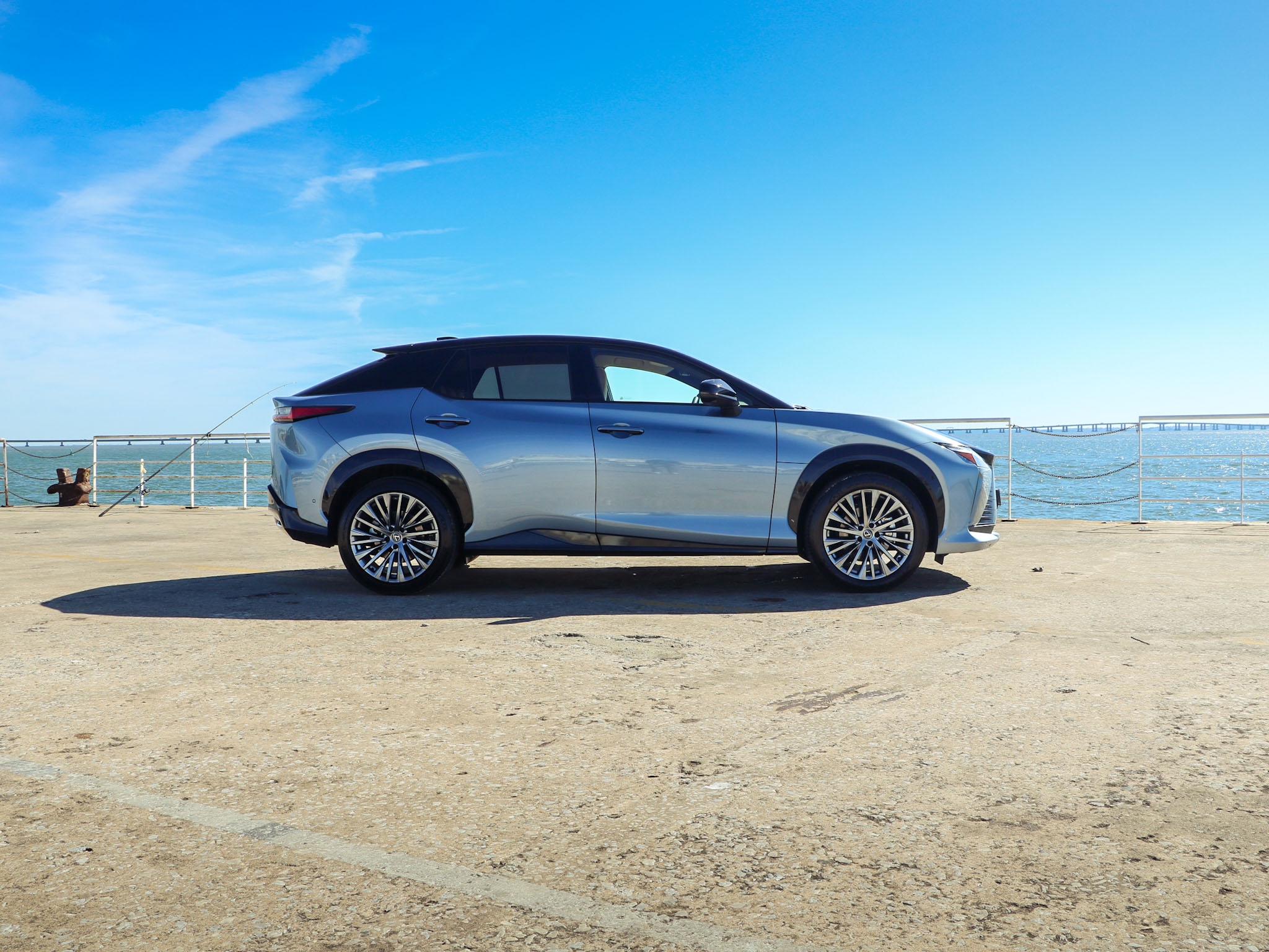 LEXUS RZ 450E RZ 450e Luxury Bitone