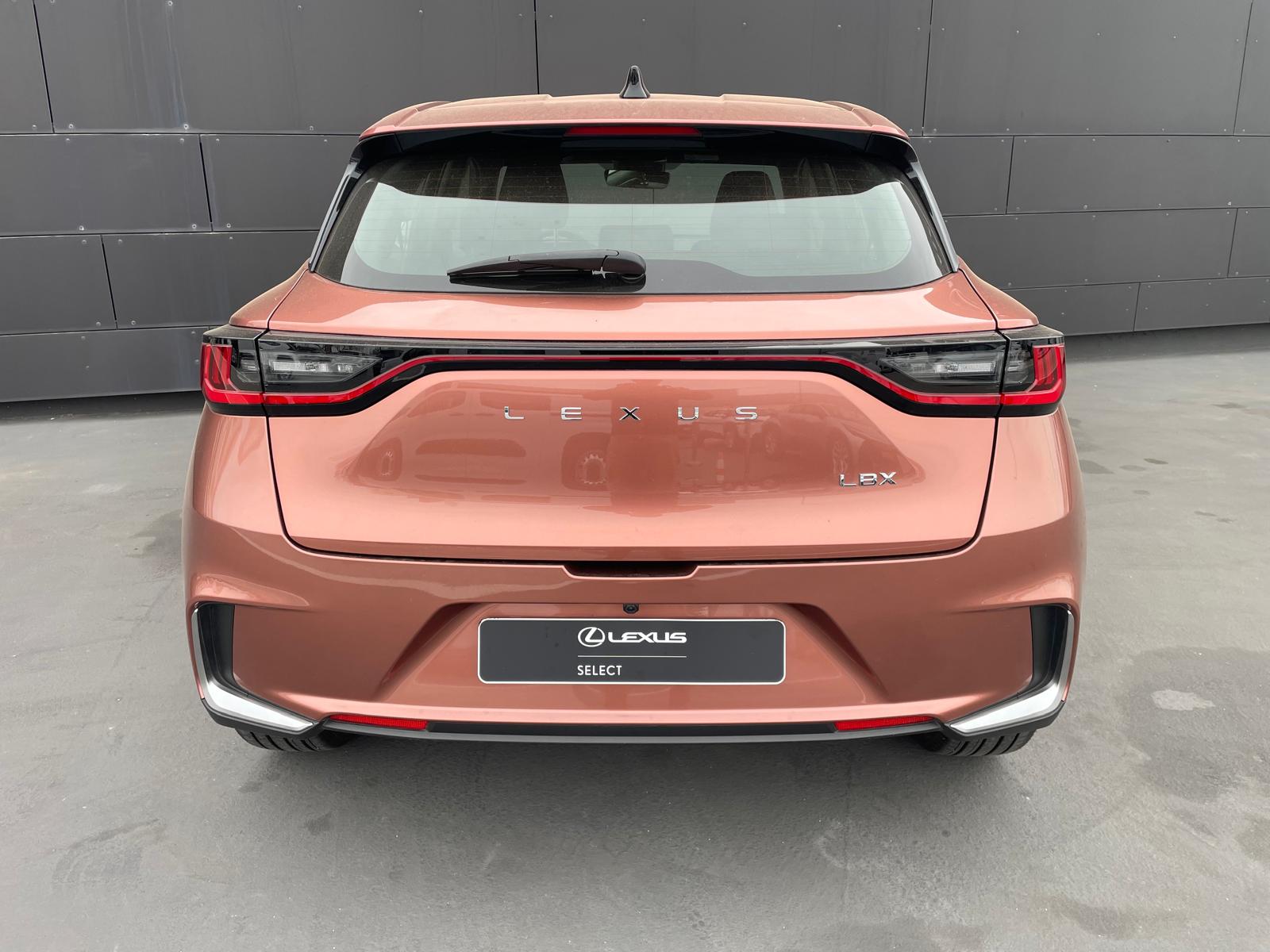 LEXUS LBX ELEGANT