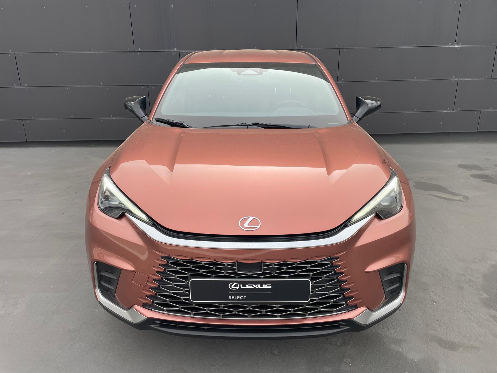 LEXUS LBX ELEGANT