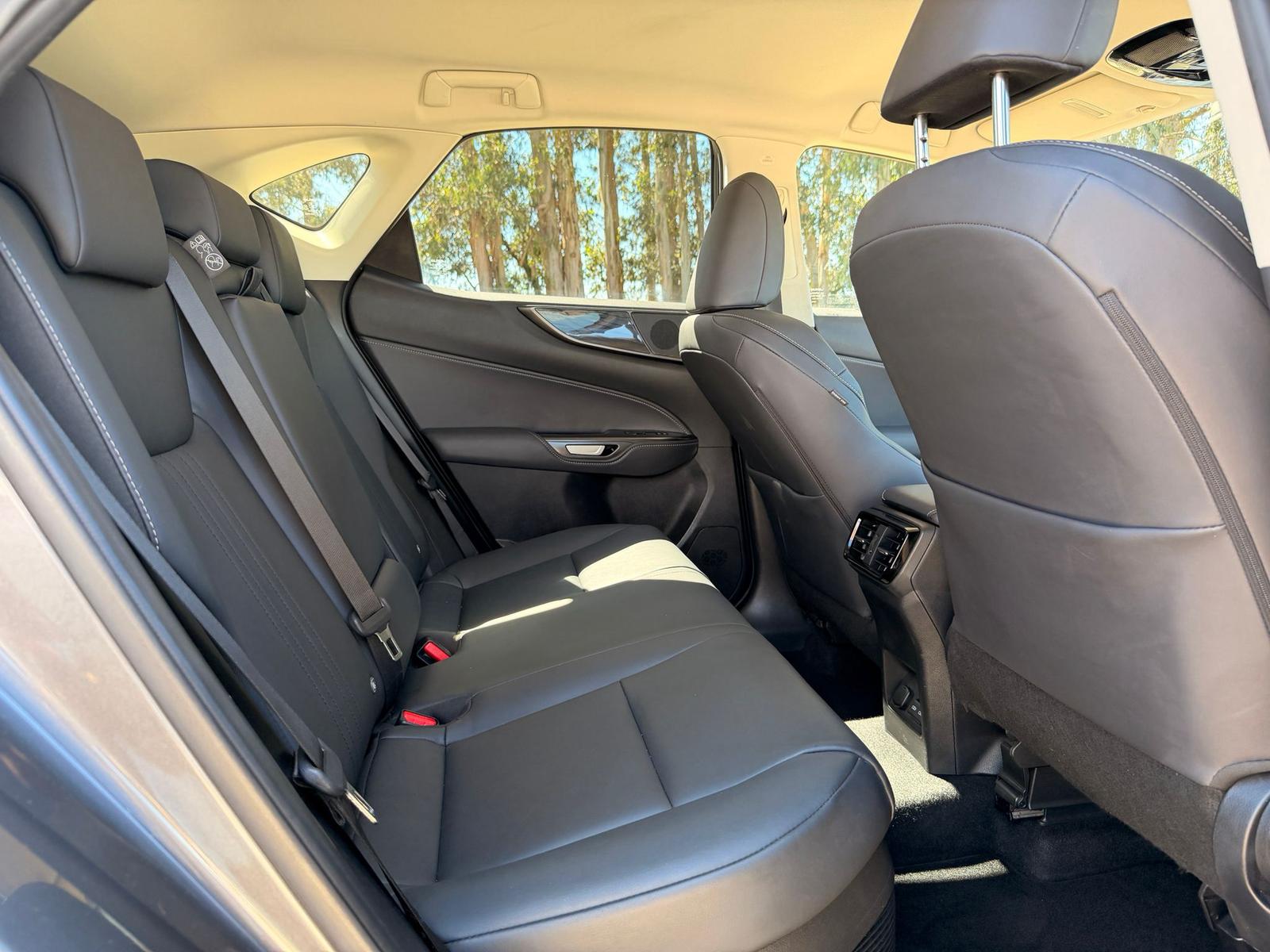 LEXUS NX 300H NX 350h Executive