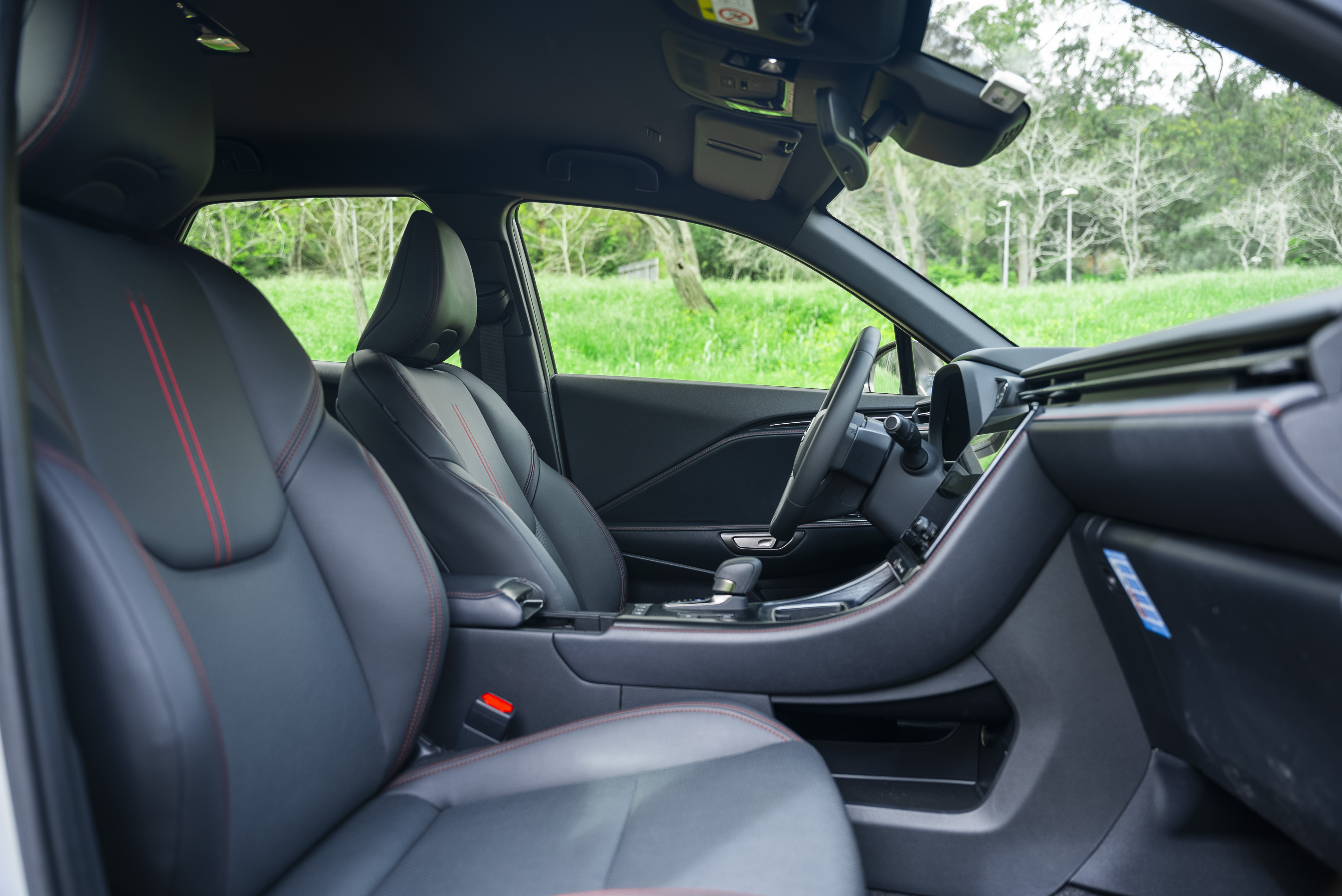 LEXUS LBX ELEGANT