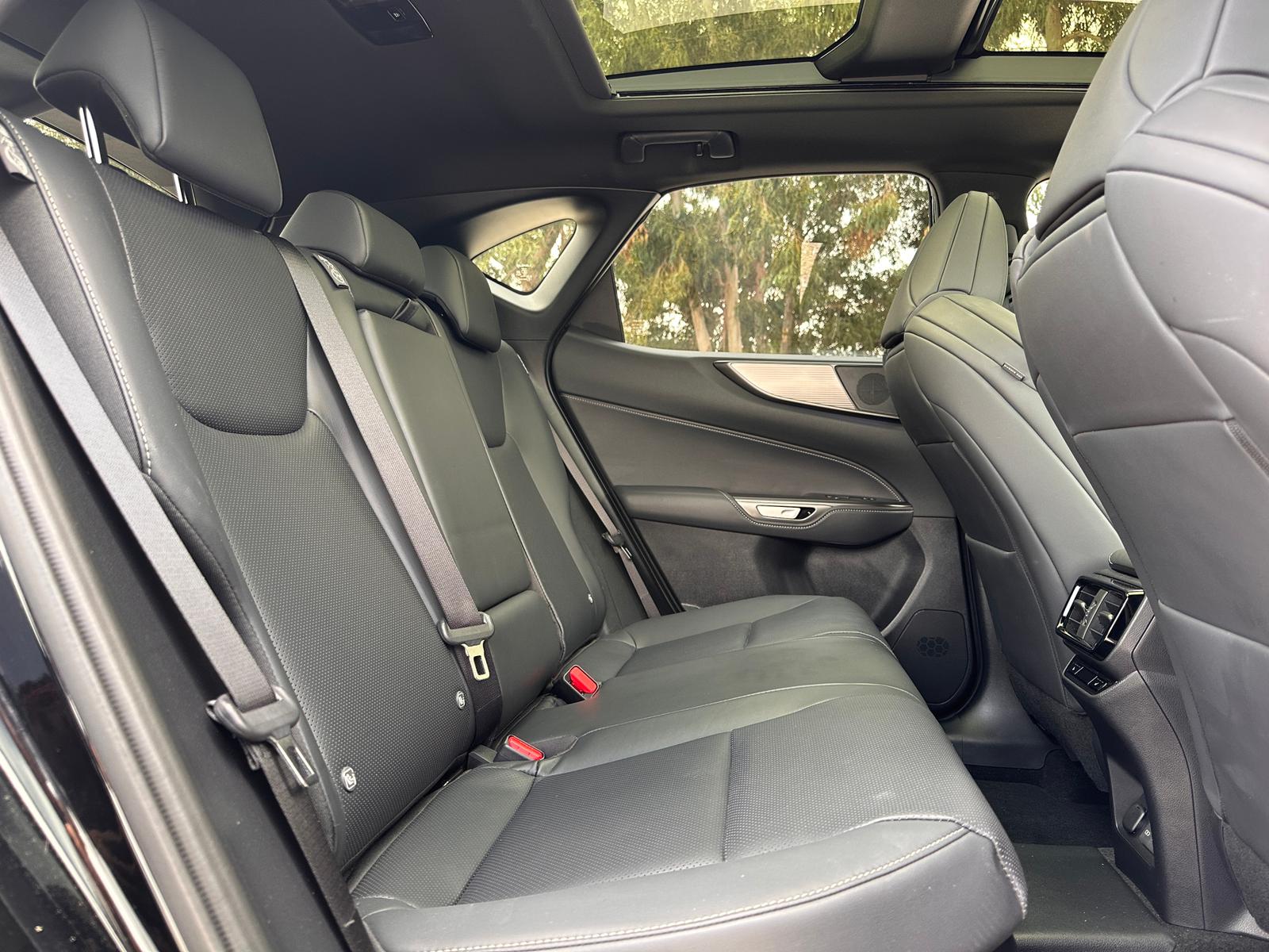 LEXUS NX 21-24 NX 450h+ F Sport