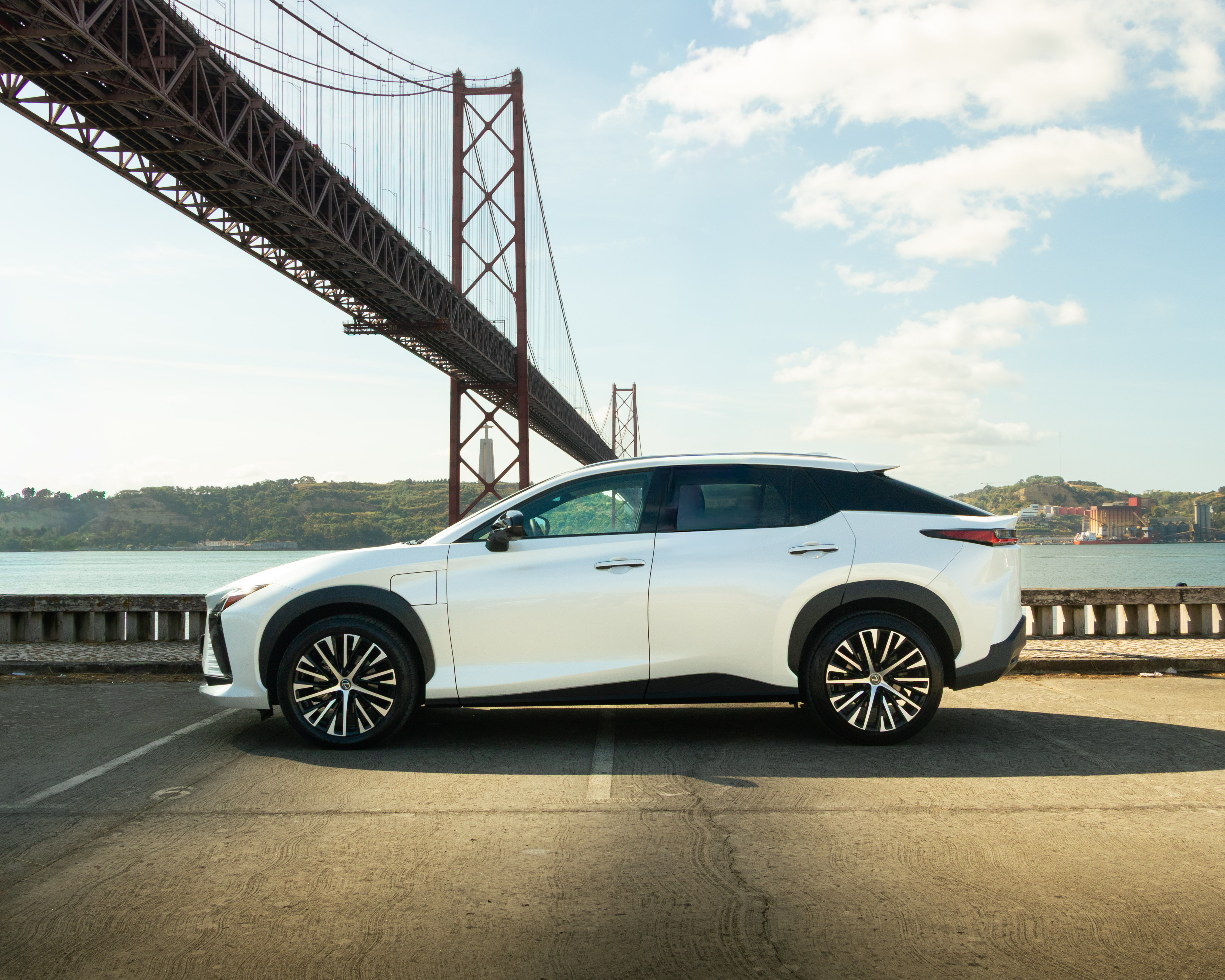 LEXUS RZ 450E RZ 450e Premium + Mala Eltrica (Monotone)