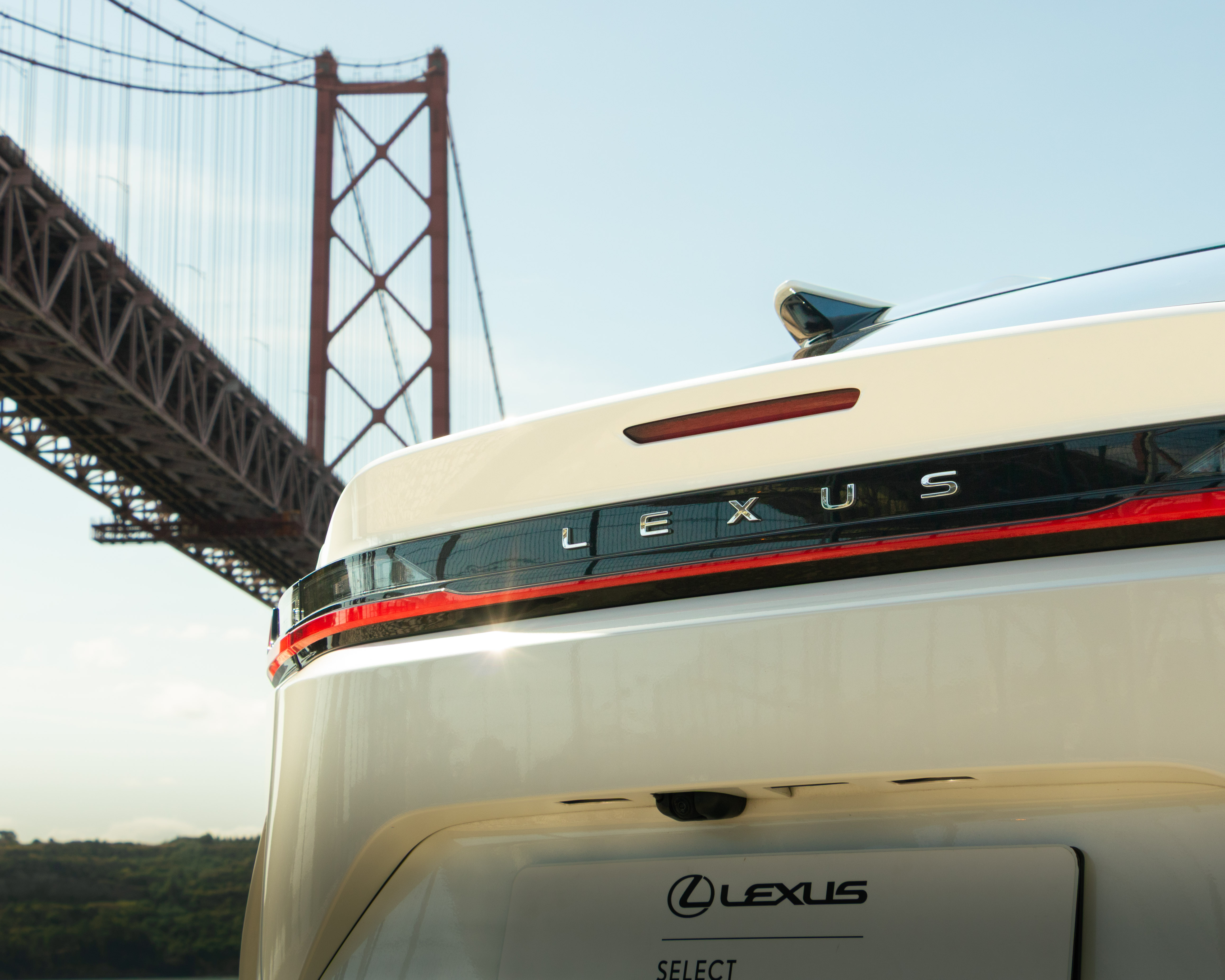 LEXUS RZ 450E RZ 450e Premium + Mala Eltrica (Monotone)