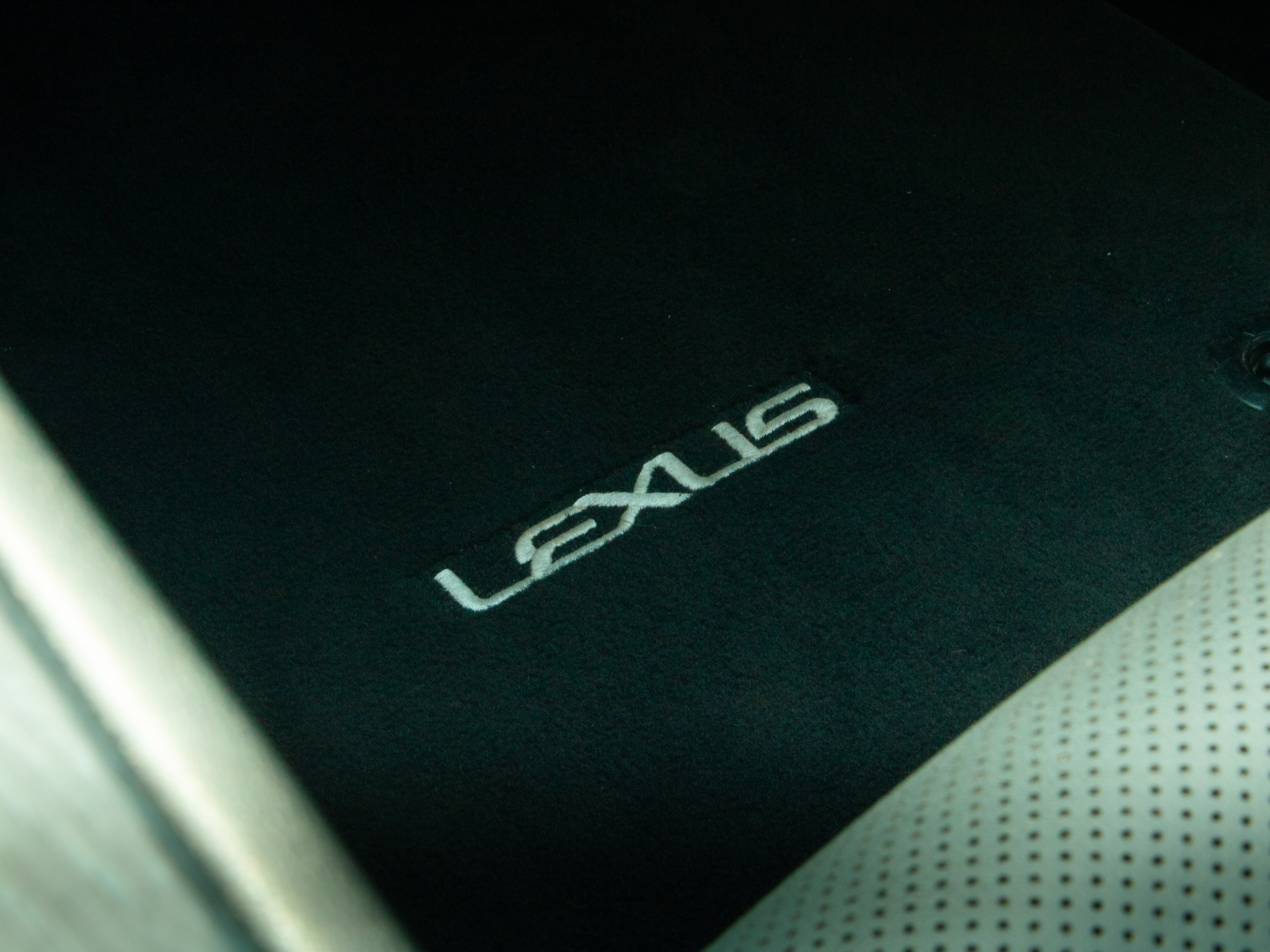 LEXUS RZ 450E RZ 450e Premium + Mala Eltrica (Monotone)