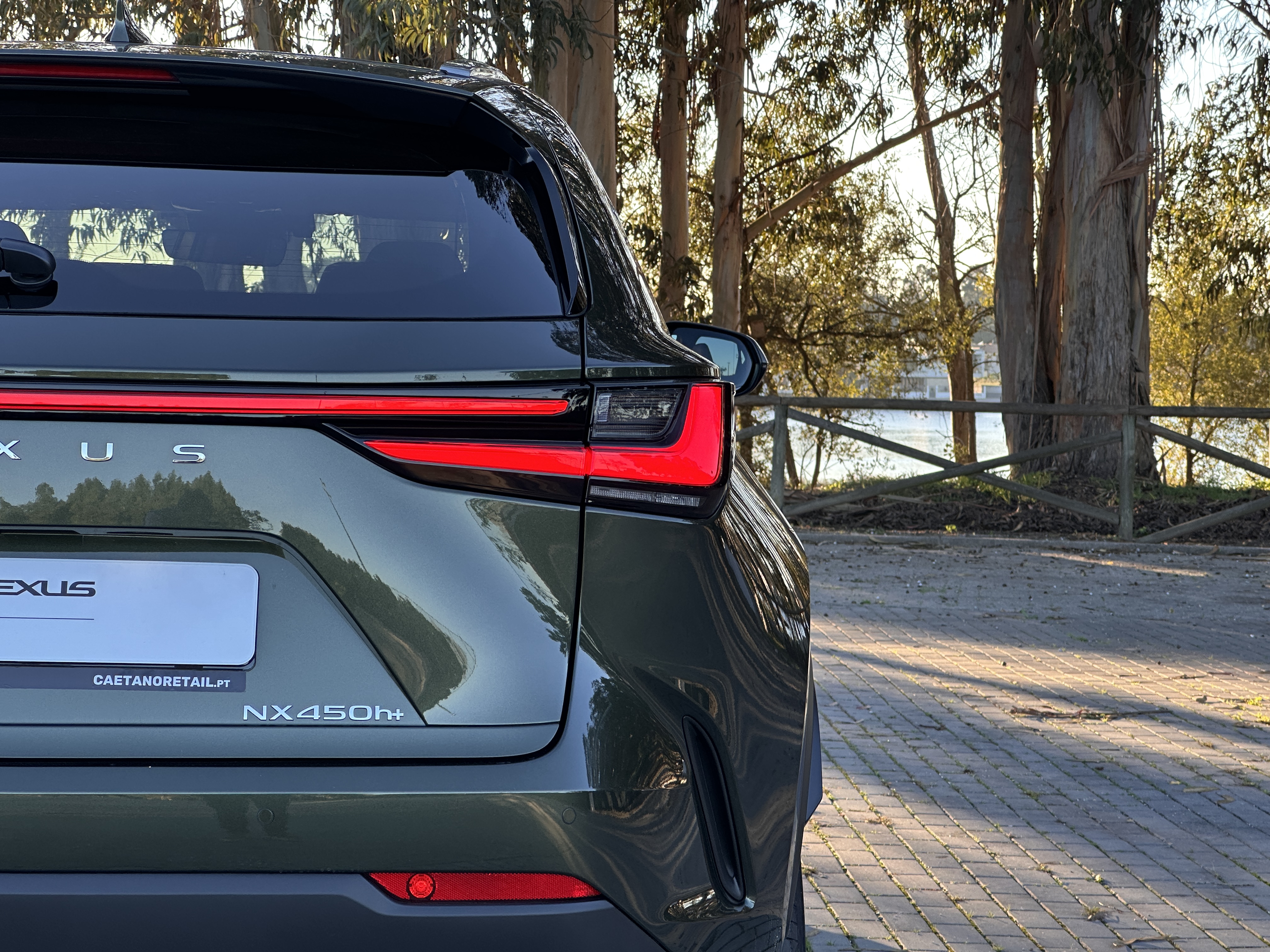 LEXUS NX 21-24 NX 450h+ Executive