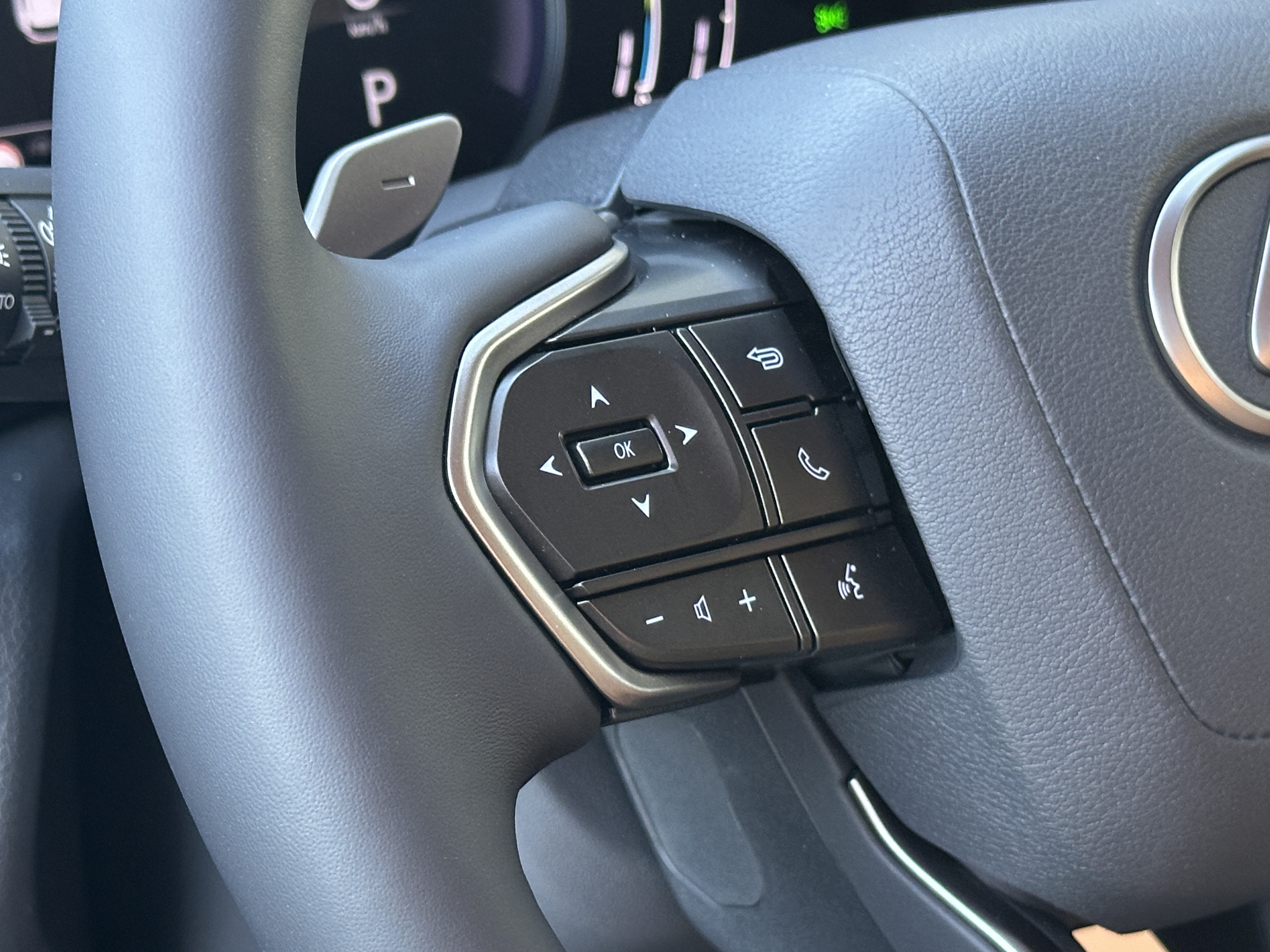 LEXUS NX 21-24 NX 450h+ Executive