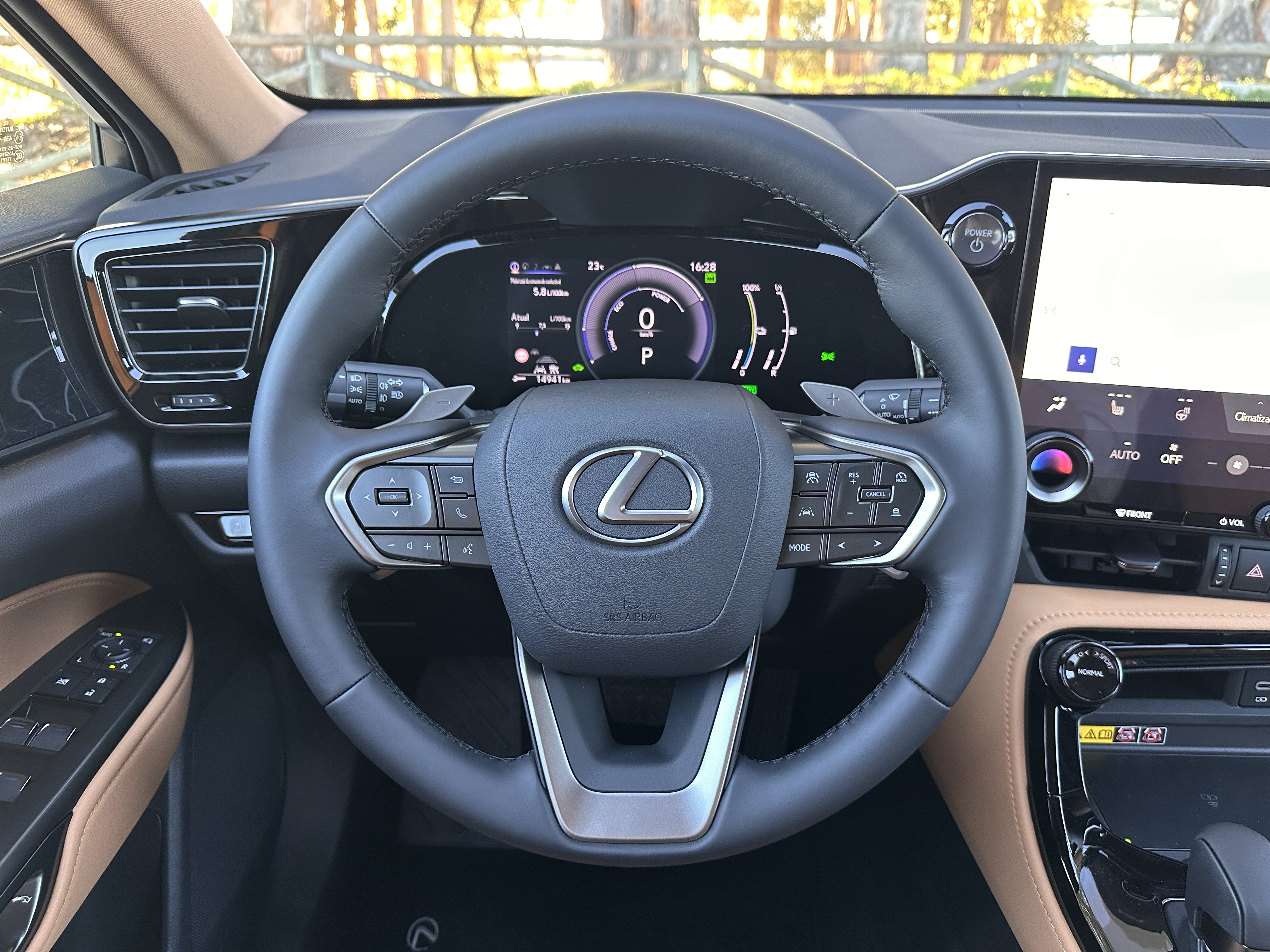 LEXUS NX 21-24 NX 450h+ Executive