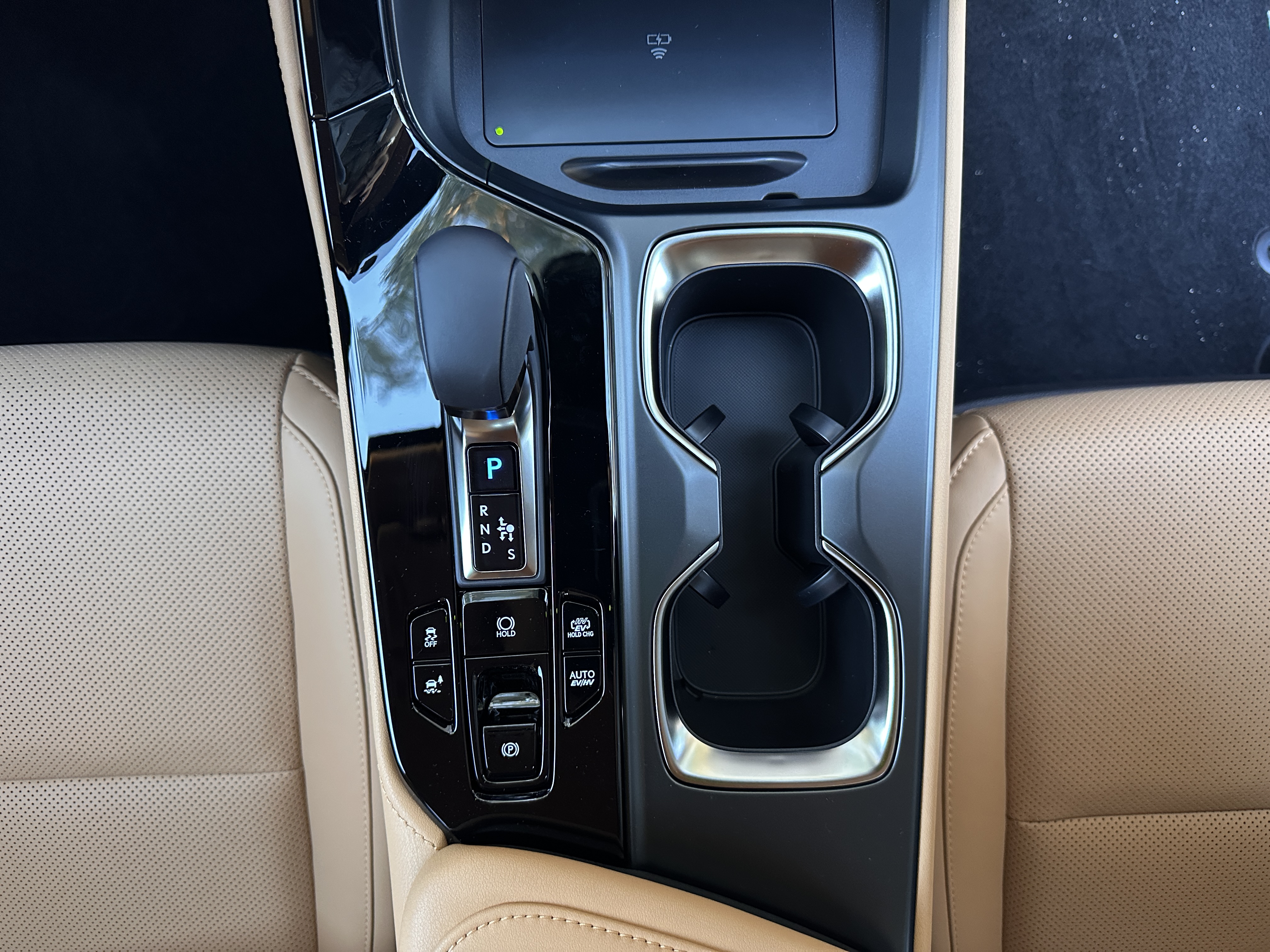 LEXUS NX 21-24 NX 450h+ Executive