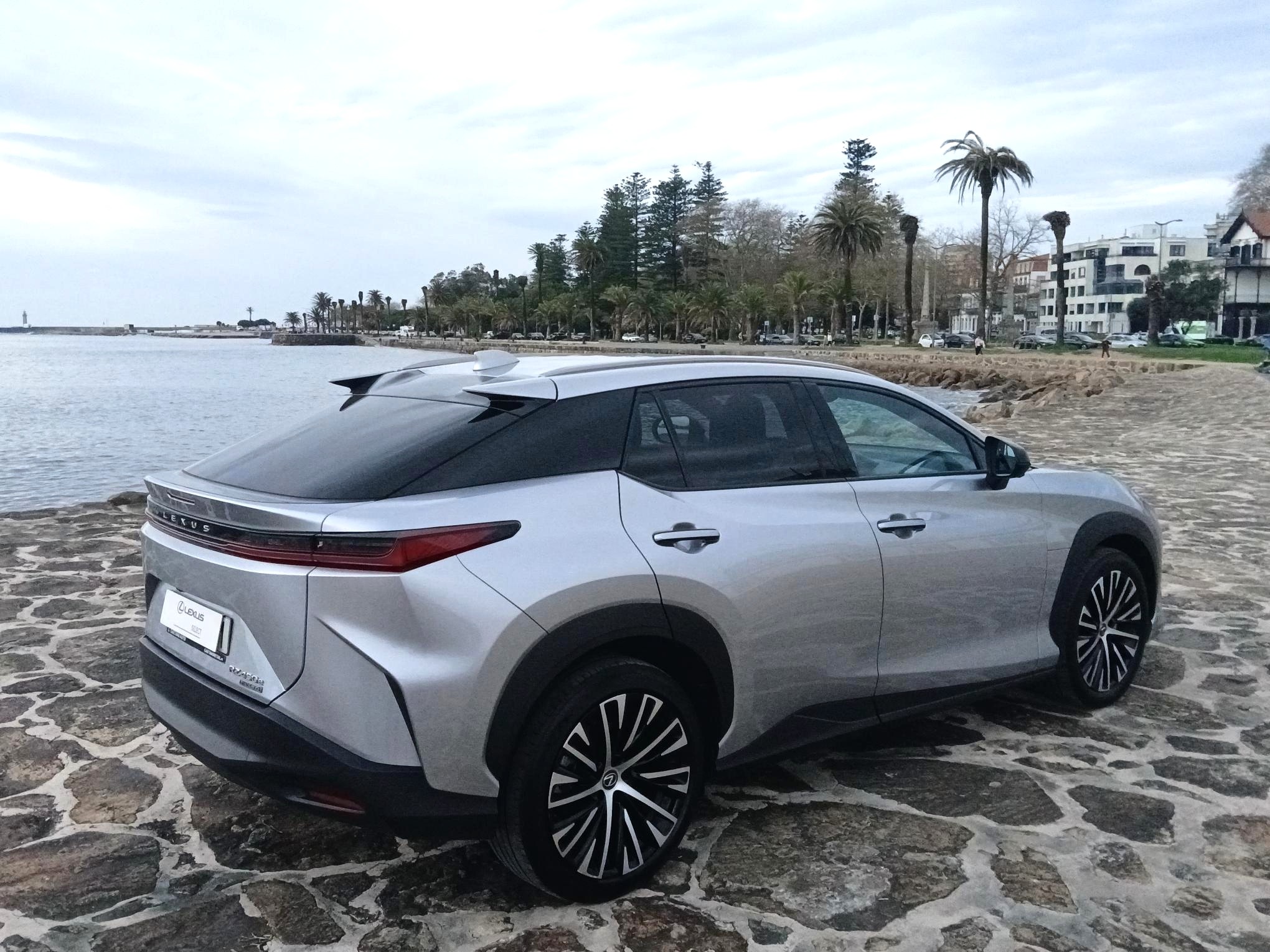 LEXUS RZ 450E RZ 450e Premium + Mala El�trica (Monotone)